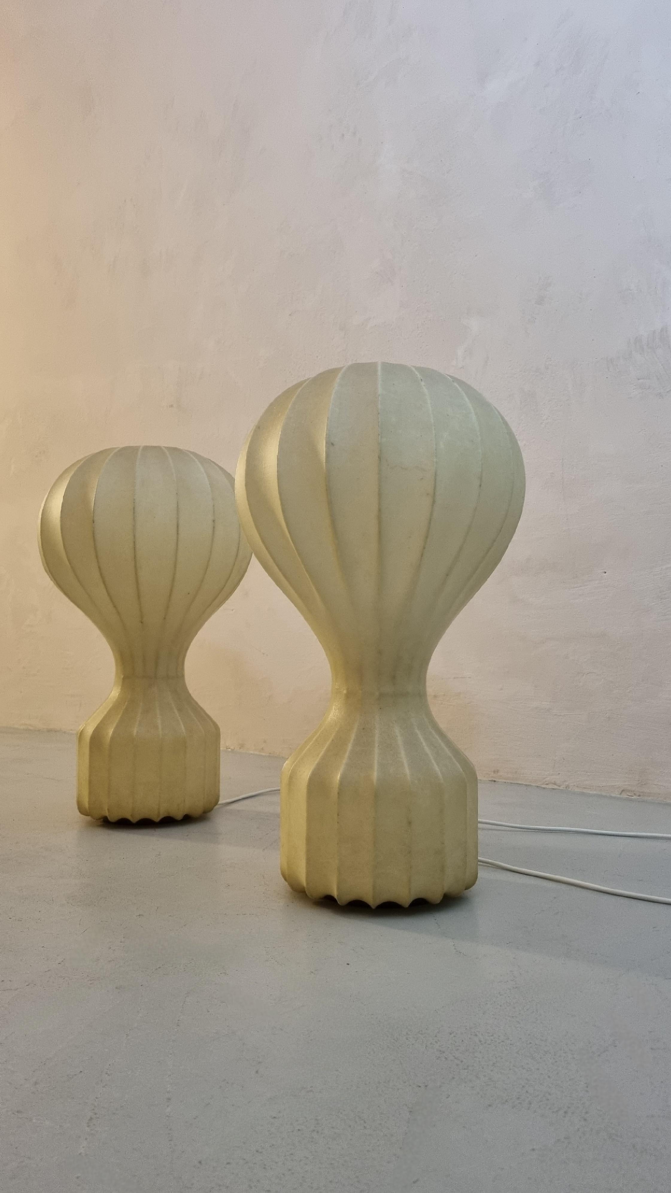Italian Large Gatto table lamps by Achille and Pier Giacomo Castiglioni for Flos 1960s For Sale
