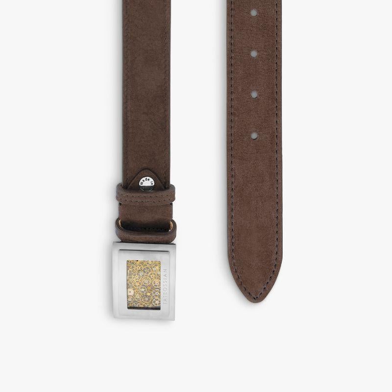 Large Gear Buckle Belt in Brown Leather & Brushed Titanium Clasp, Size L

Our unique collection of belt buckles has been designed with every gentleman in mind. For the more adventurous gentleman, this unique titanium buckle features an inlay of