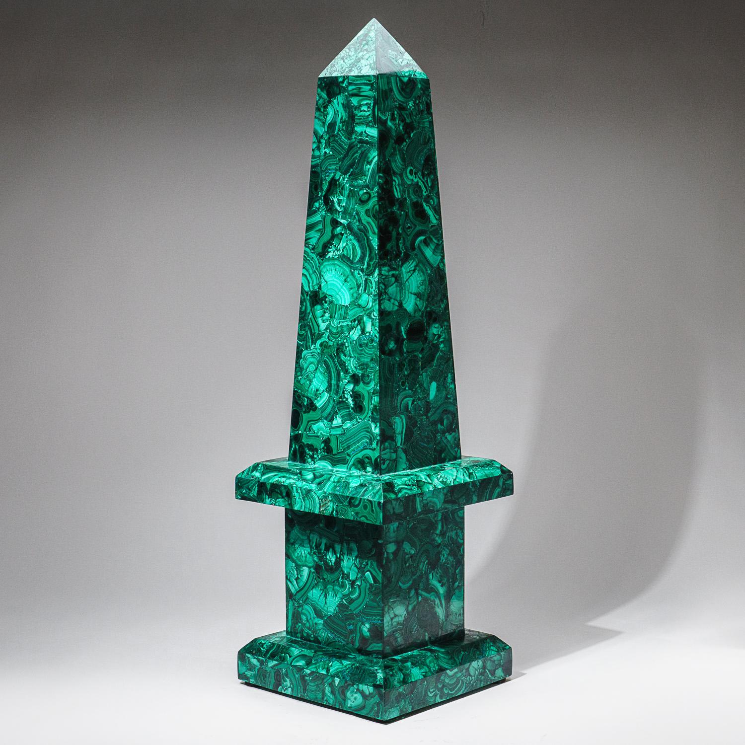 Large Genuine Polished Malachite Obelisk (16.5 lbs) In New Condition For Sale In New York, NY