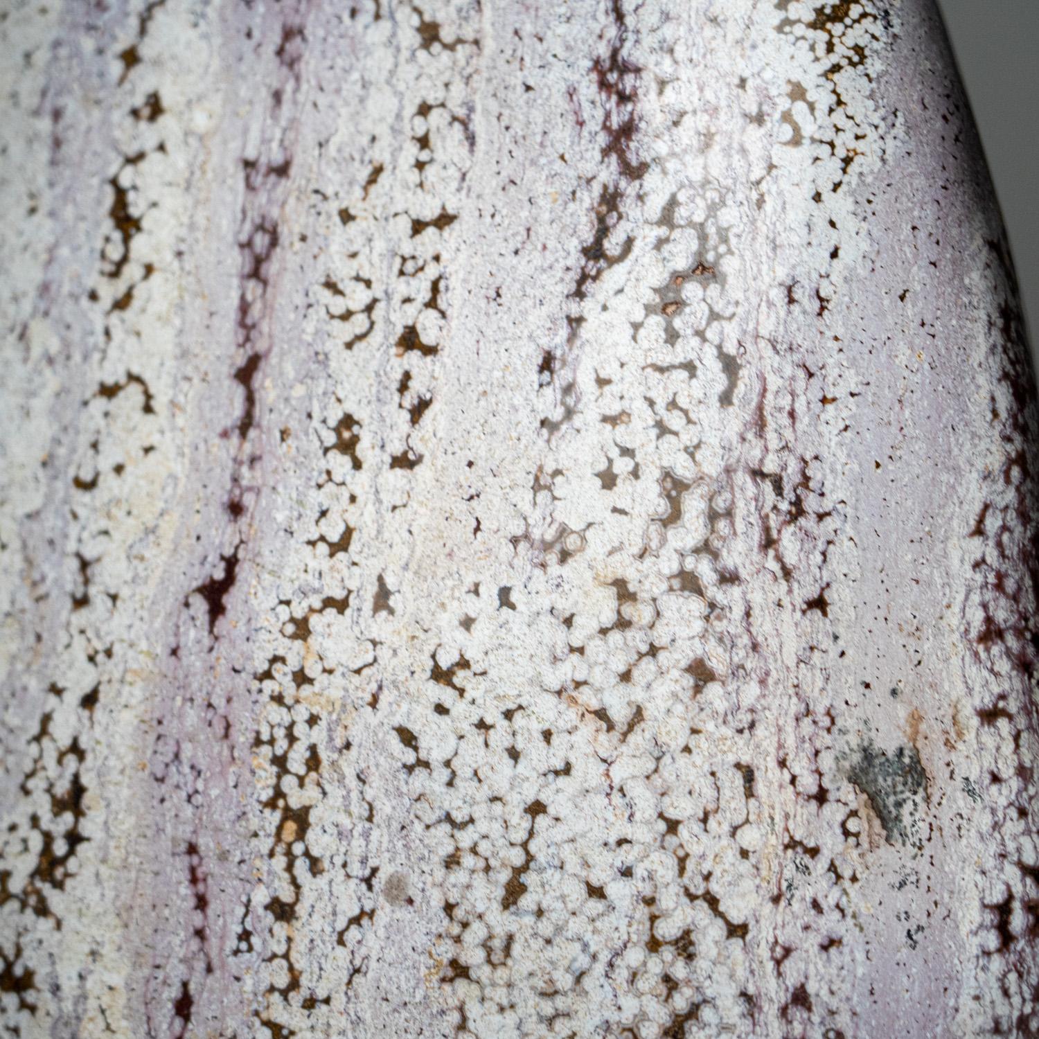 Grande diaspro rosa oceano lucidato a forma libera '154 lbs' in vendita 1