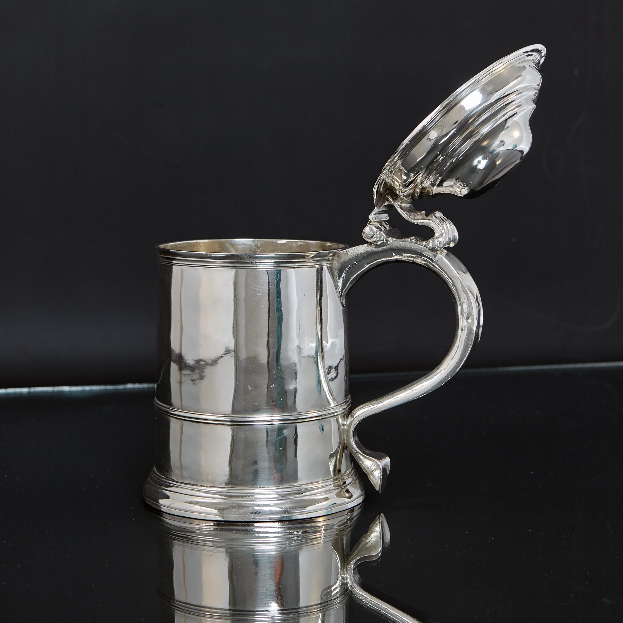 Großer George I Krug aus Sterlingsilber von William Atkinson (Britisch) im Angebot