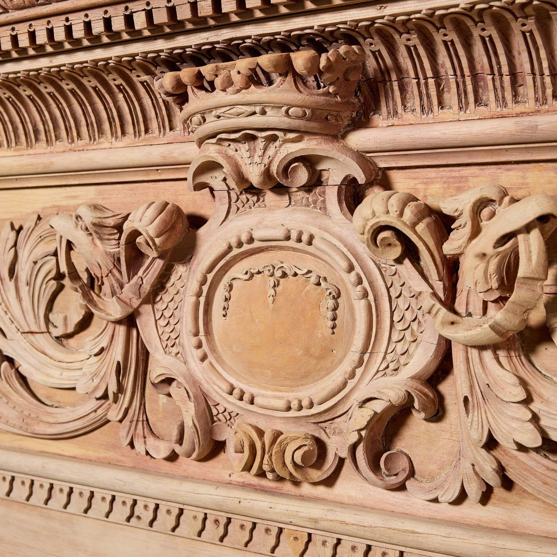 Grande cheminée en bois sculptée George III en vente 2