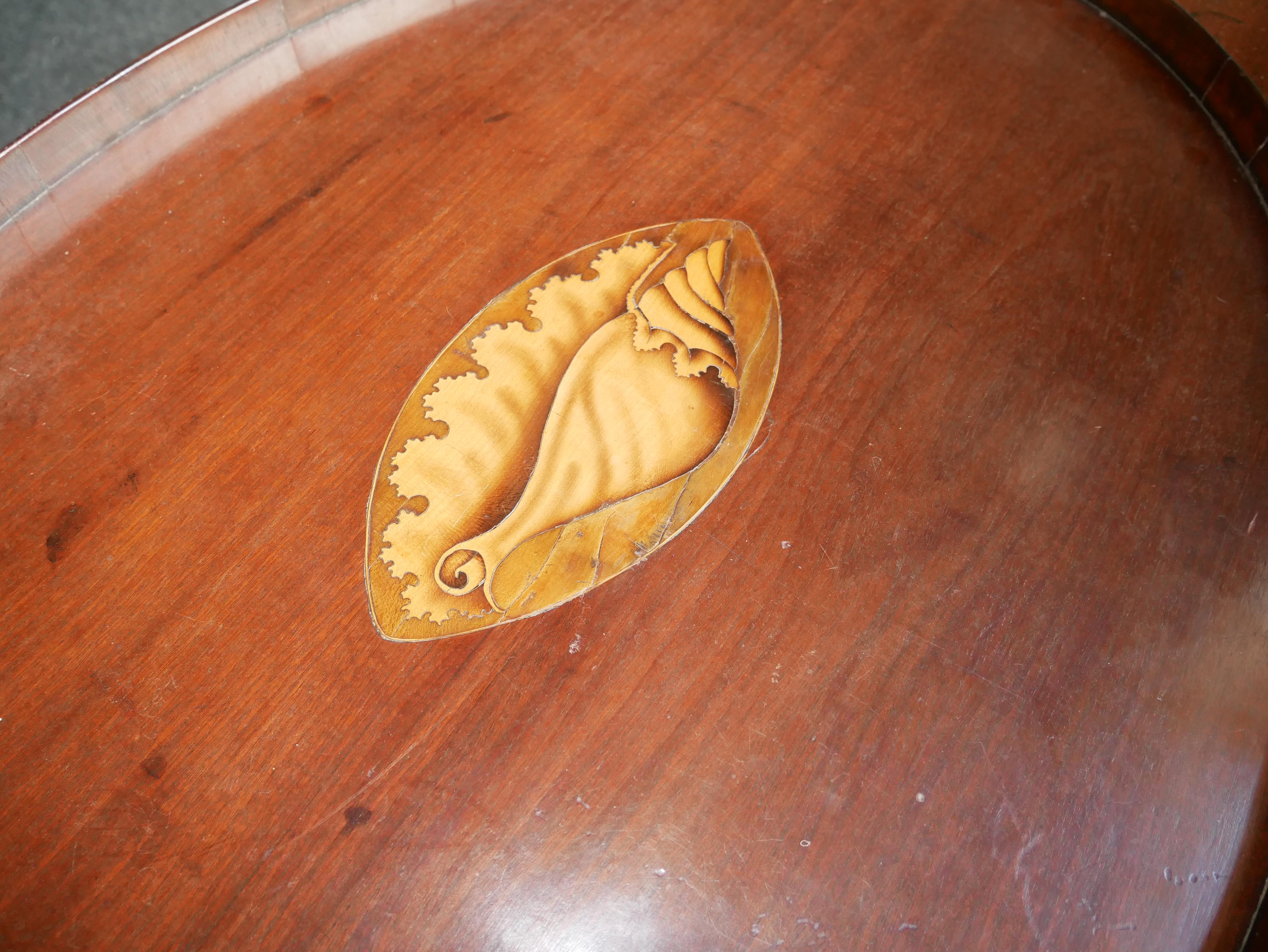 Veneer Large George III Mahogany and Sycamore Marquetry Oval Tray