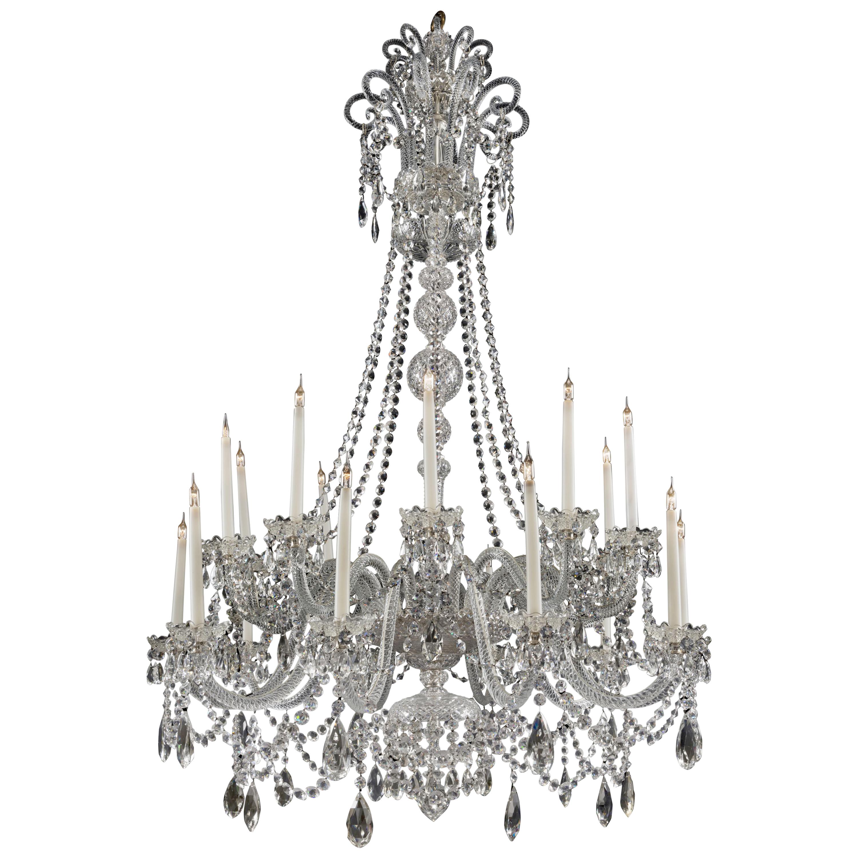 Grande lampadario a venti luci in vetro tagliato in stile George III, circa 1910