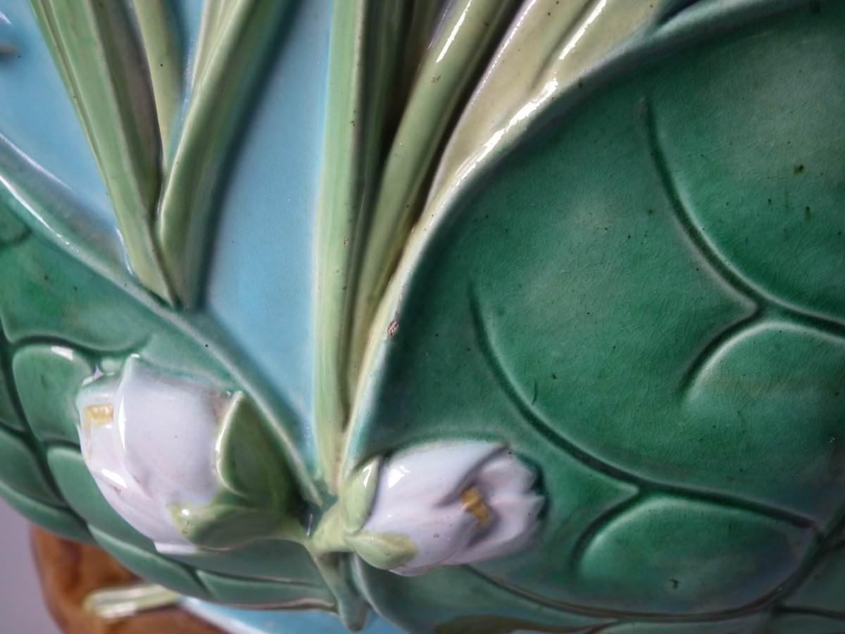 Large George Jones Majolica Bird and Pond Lily Jardinière 3