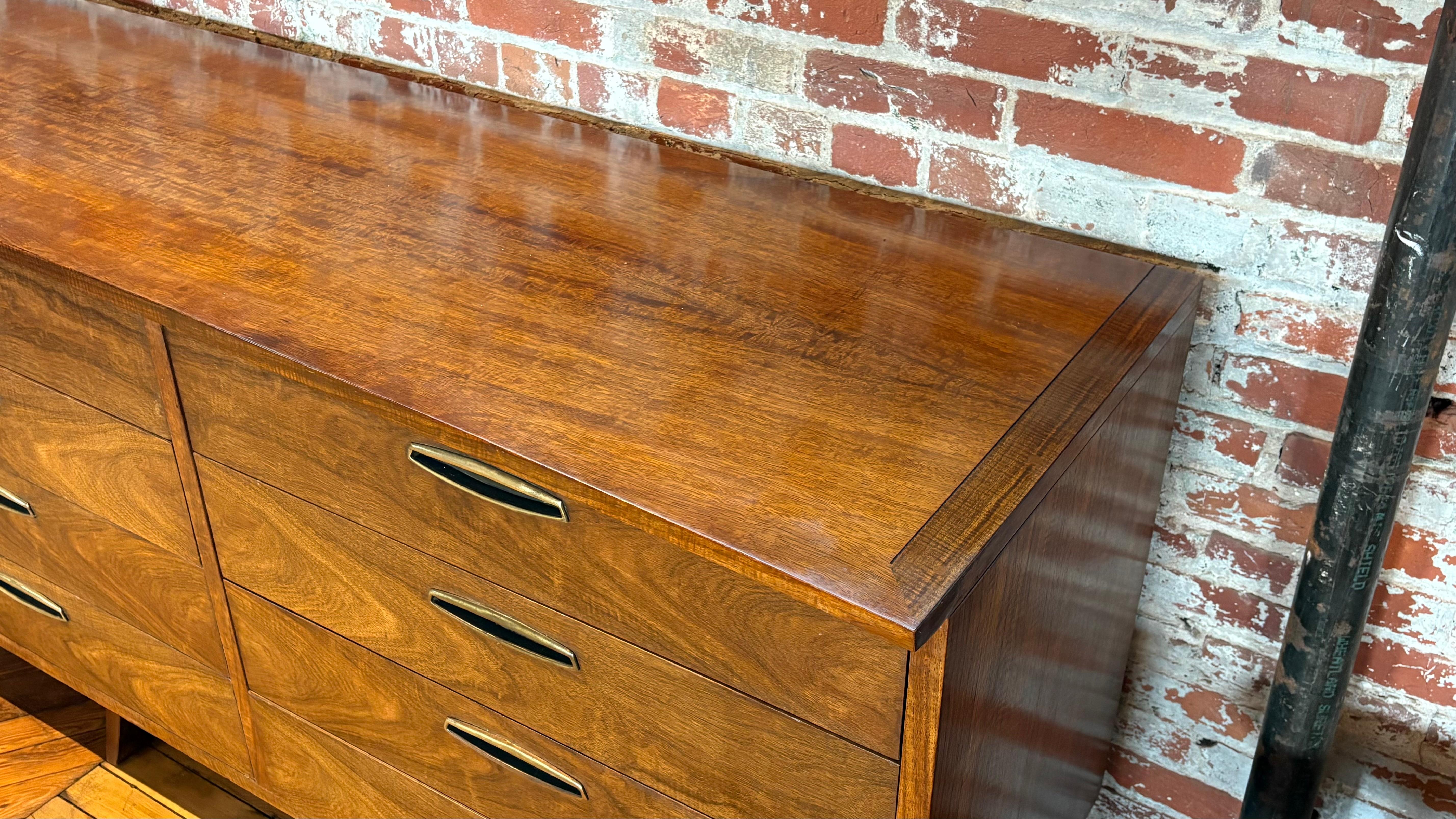 Comò a 12 cassetti George Nakashima Large per Widdicomb in vendita 6