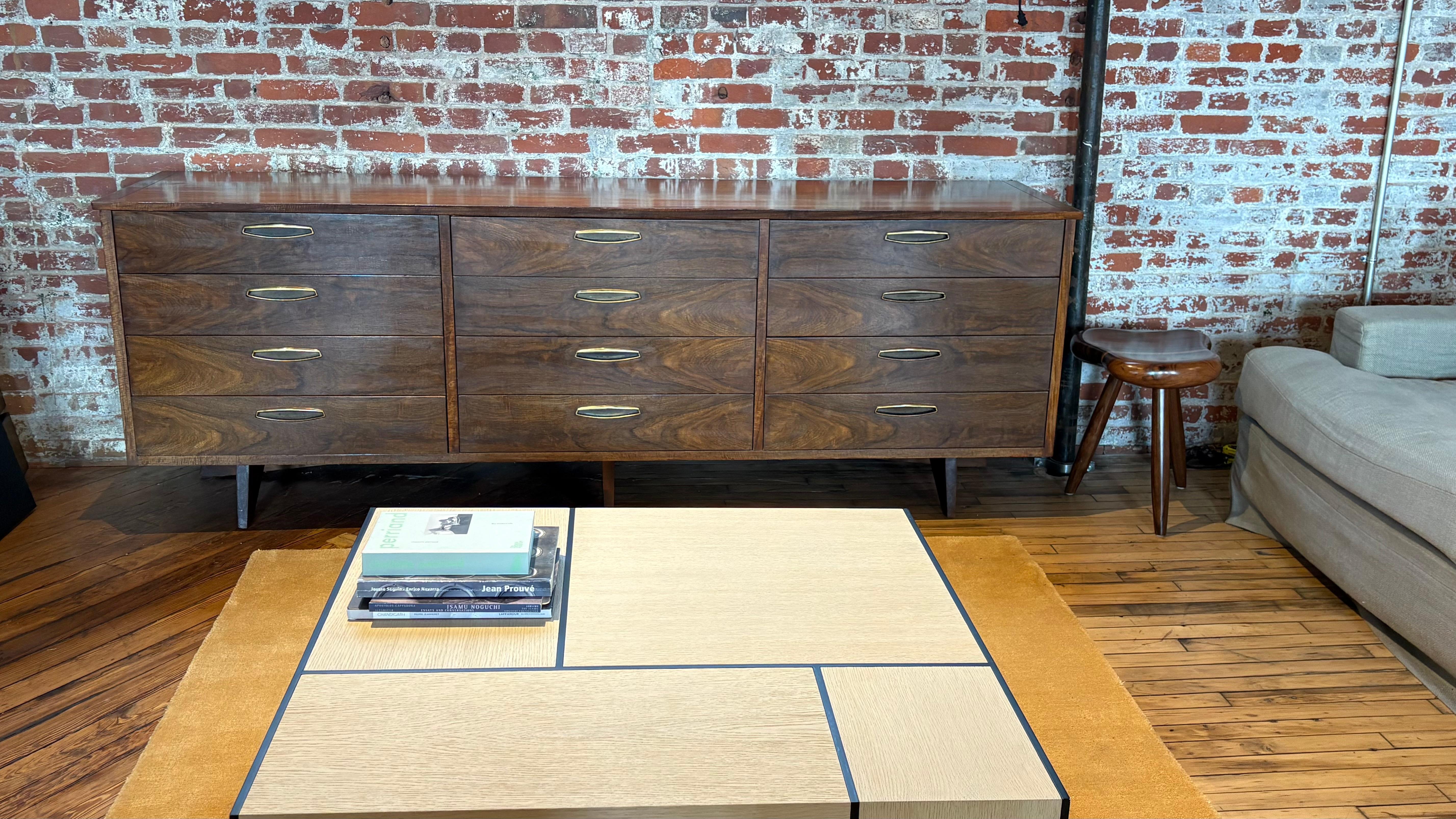 Comò a 12 cassetti George Nakashima Large per Widdicomb in vendita 7
