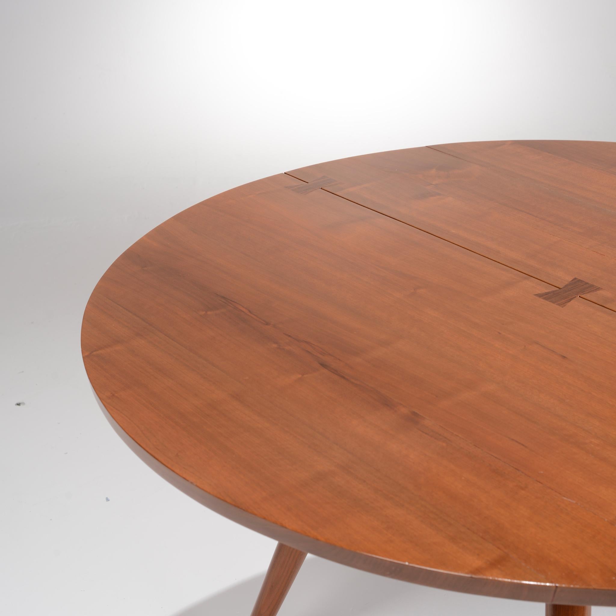 Large George Nakashima Round Walnut Dining Table In Good Condition In Los Angeles, CA