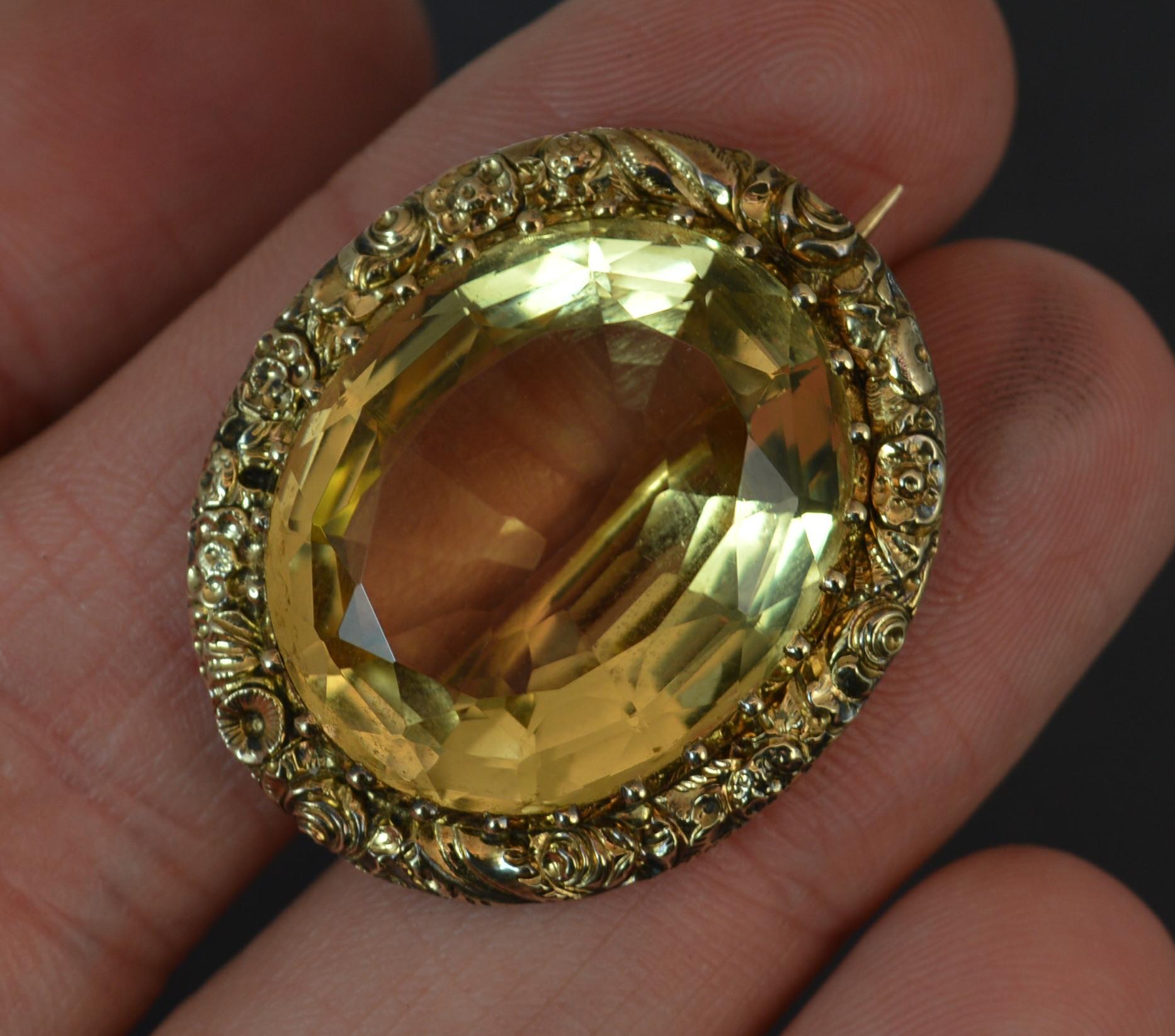 Large Georgian 15 Carat Gold and Citrine Solitaire Brooch In Excellent Condition In St Helens, GB