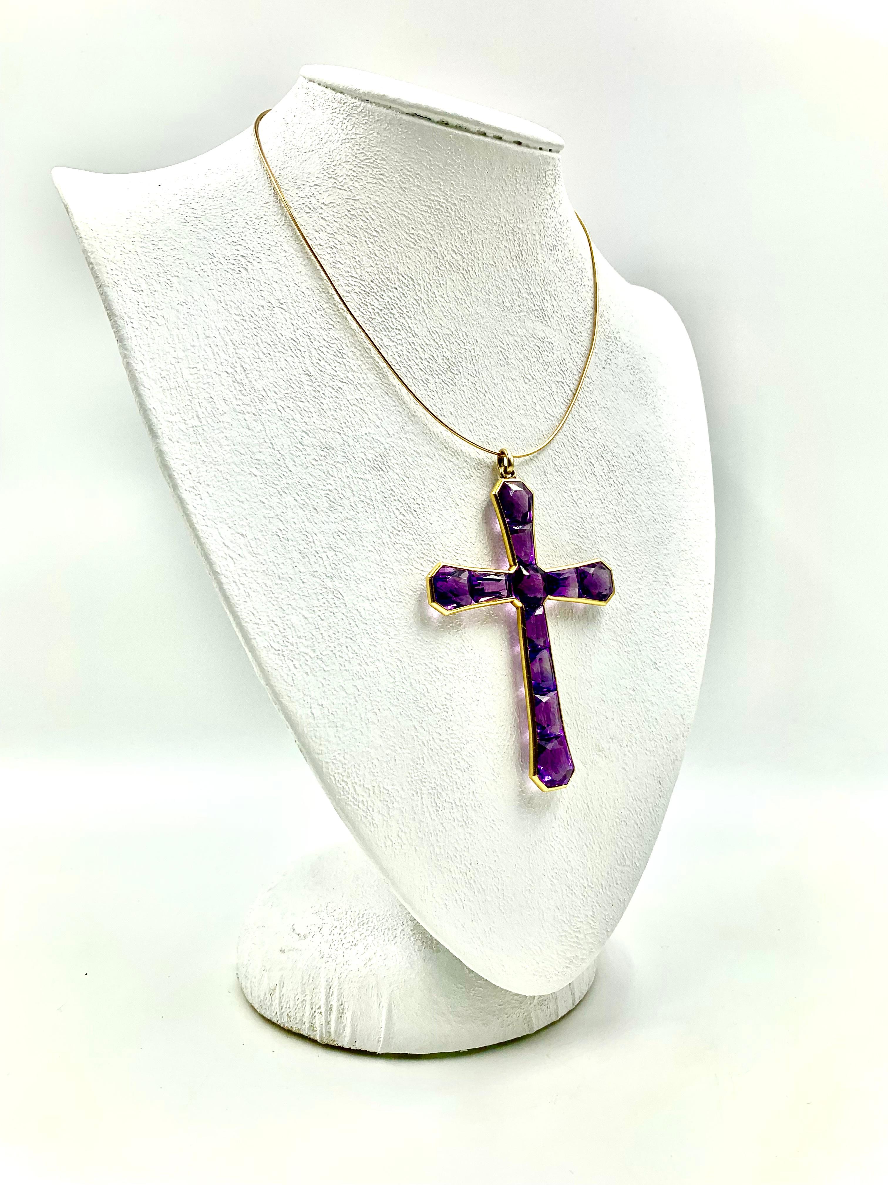 Large Early 19th Century Georgian 18K Gold Invisibly Set Faceted Amethyst Cross 3