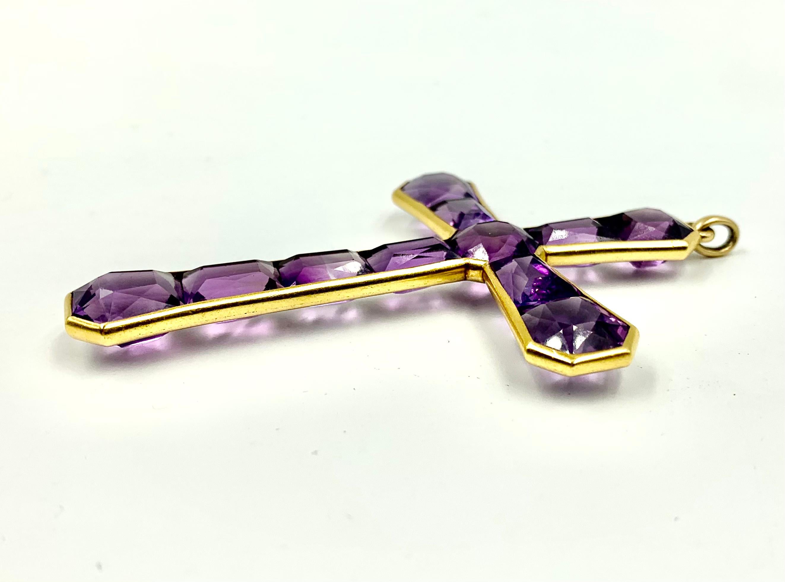 Large Early 19th Century Georgian 18K Gold Invisibly Set Faceted Amethyst Cross 5