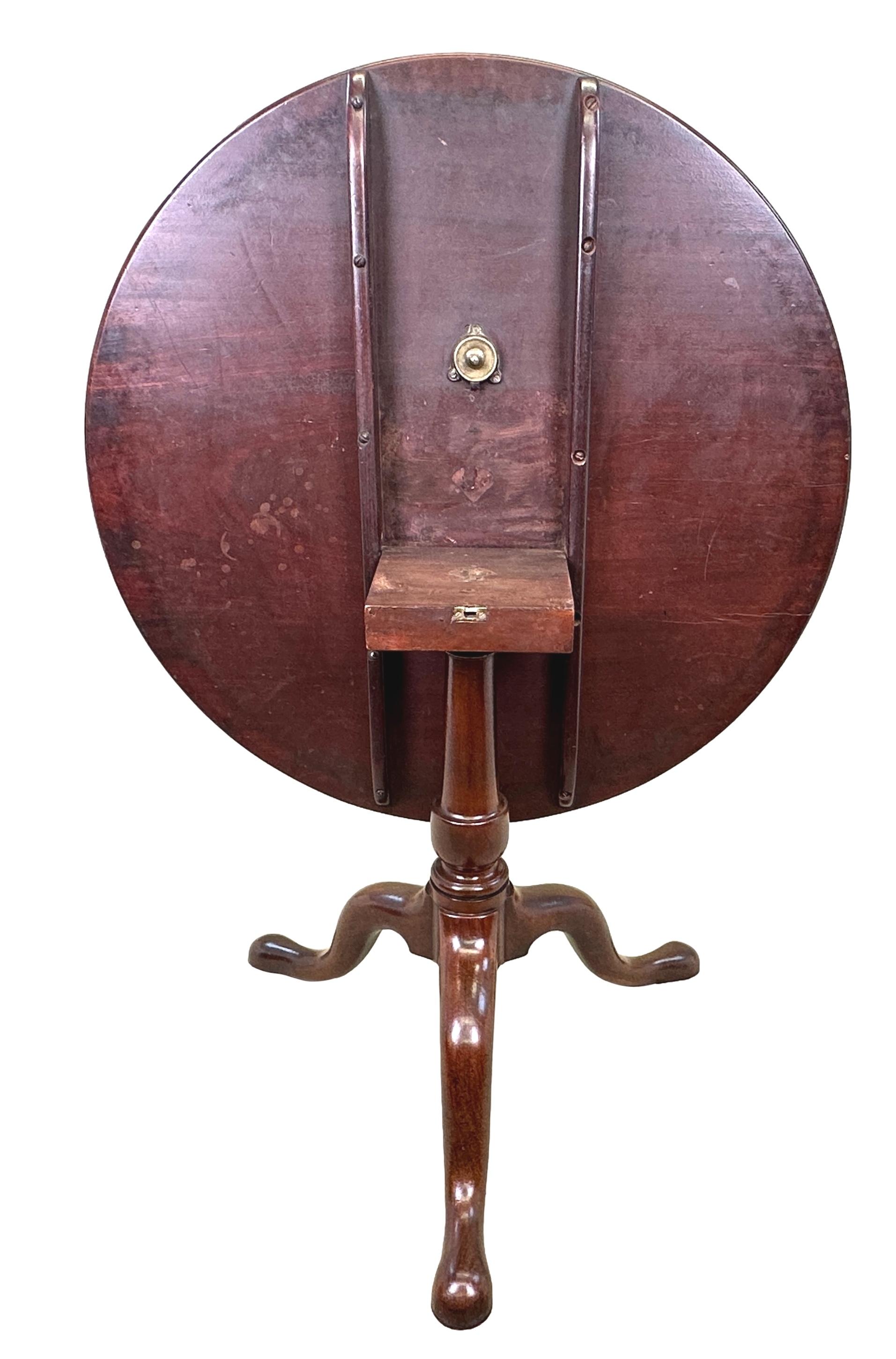 Large Georgian 18th Century Mahogany Tripod Table For Sale 4
