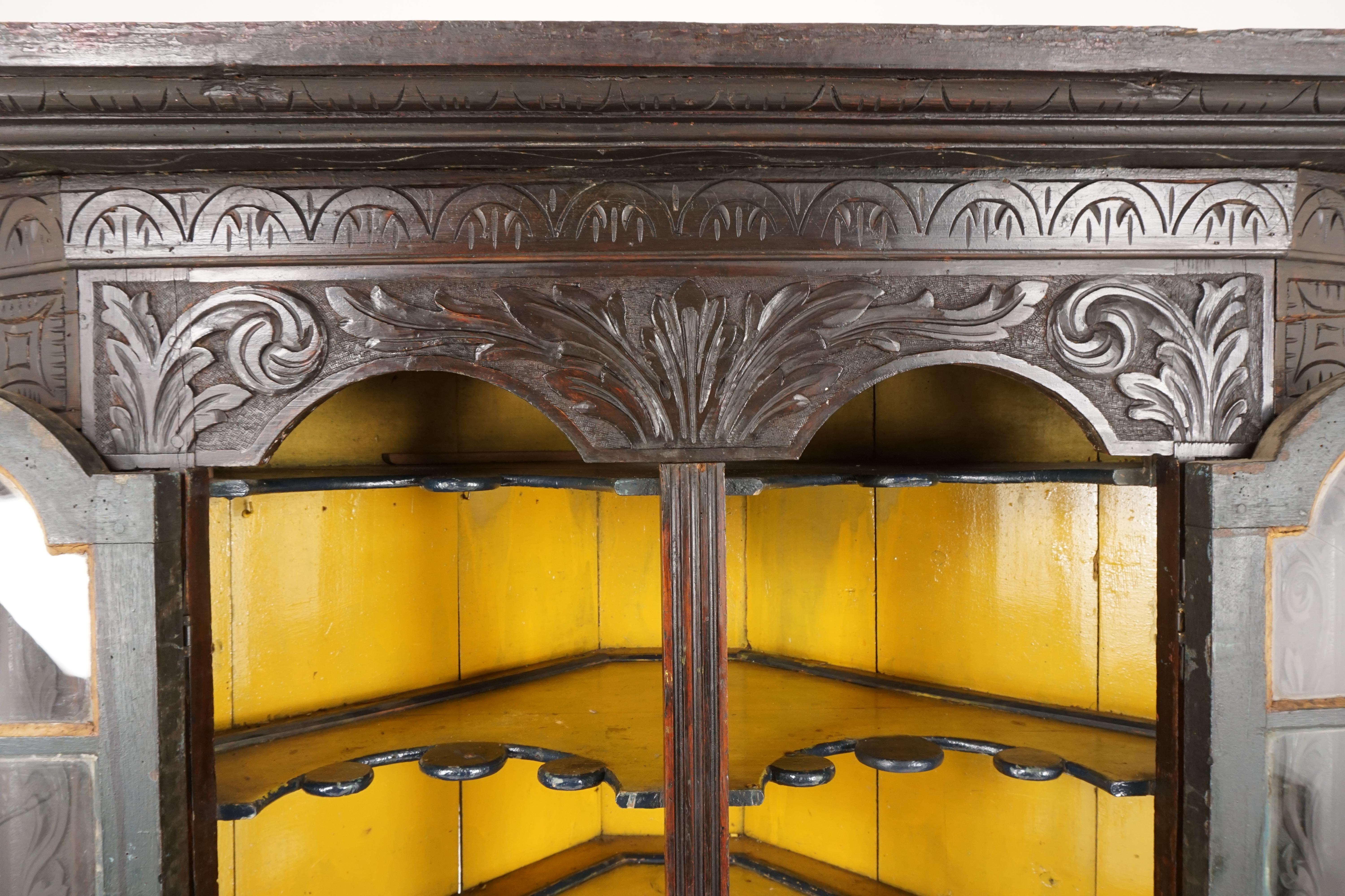 Hand-Crafted Large Georgian Carved Gothic Oak Corner Cabinet Cupboard, Scotland 1780, H127 For Sale