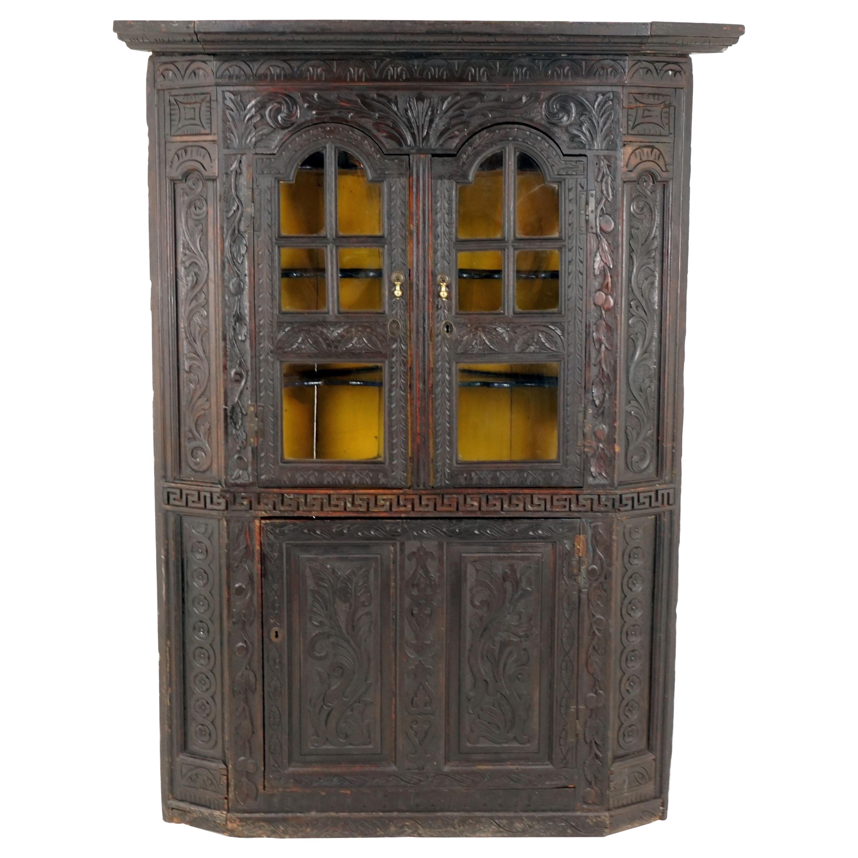 Large Georgian Carved Gothic Oak Corner Cabinet Cupboard, Scotland 1780, H127 For Sale