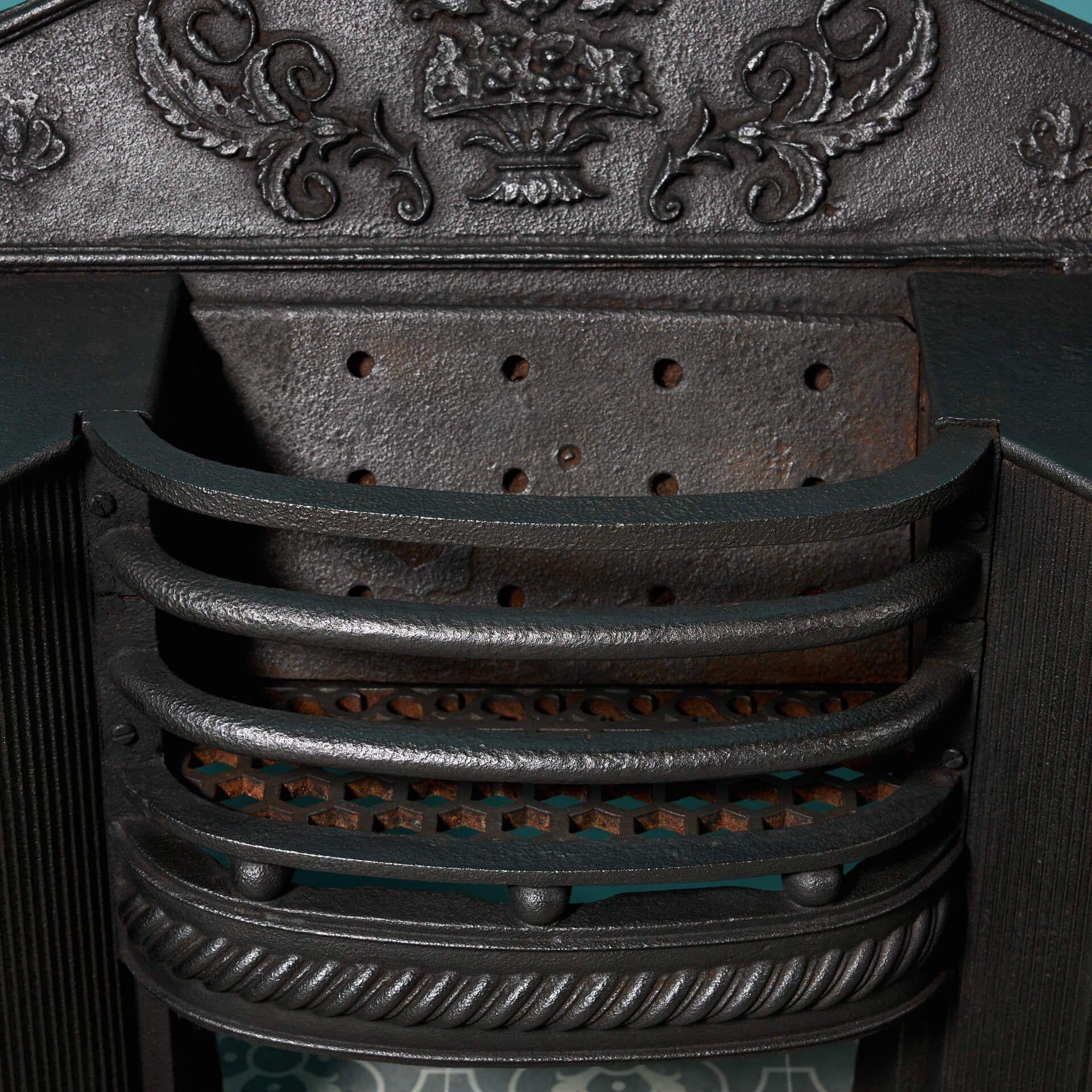 Großer georgischer Gusseisen-Kochfeld-Rost (Georgian) im Angebot