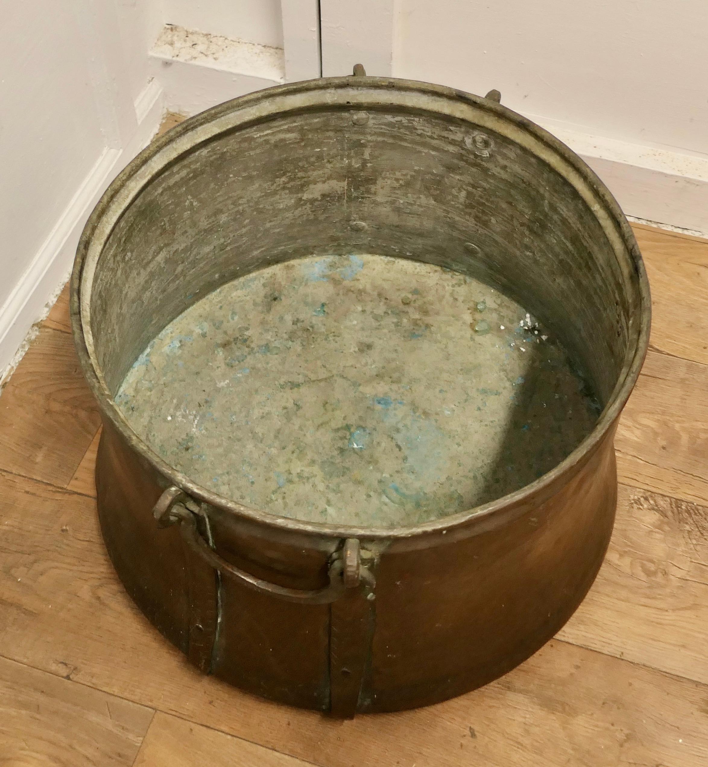 Large Georgian Copper Cauldron or Log Bin     For Sale 1
