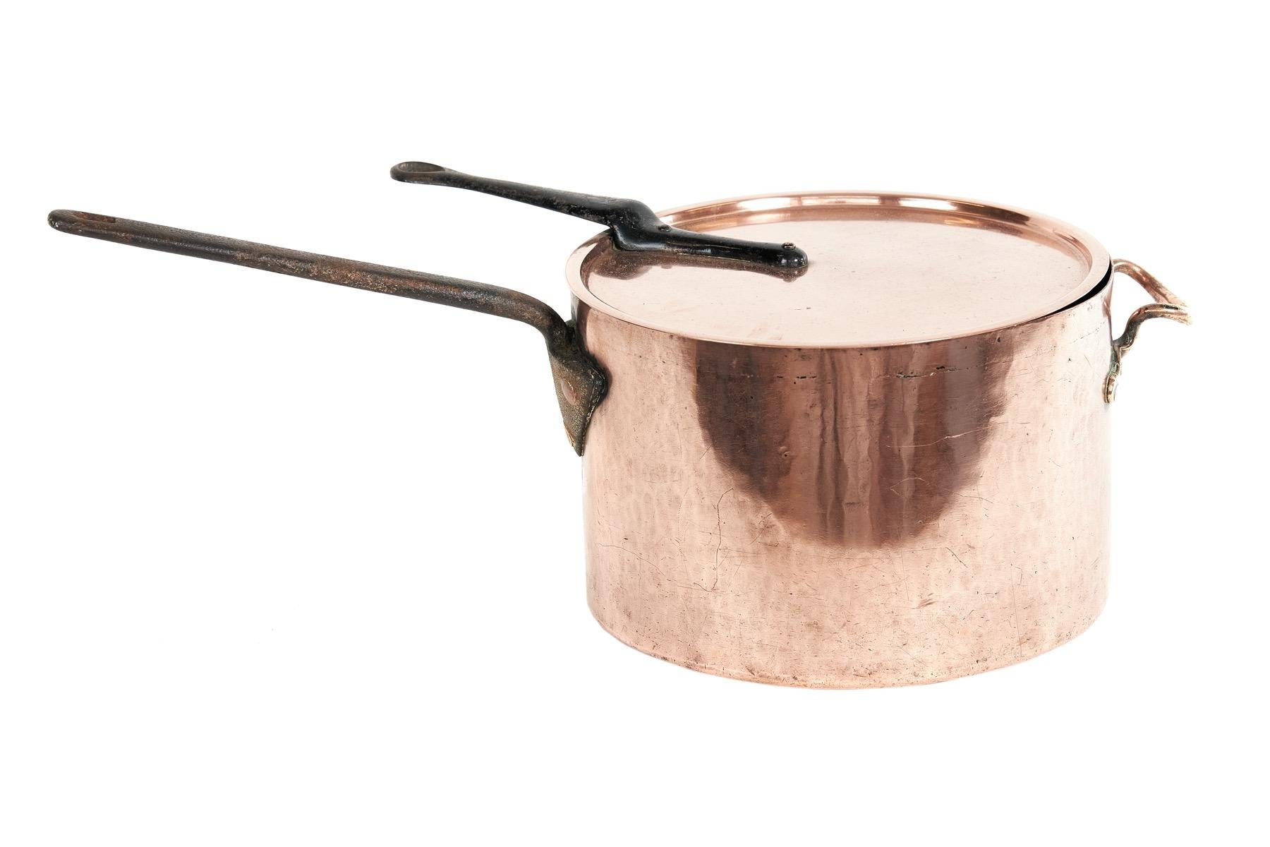 Large Georgian Copper Saucepan with Lid
Circular Dish top lid with Rivited Iron Handle.
Saucepan with cast brass handle rivited at front
Long Iron Handle Rivited at back,
back of saucepan showing Braize Seam
Dimensions : Saucepan Diameter :35cm
Very