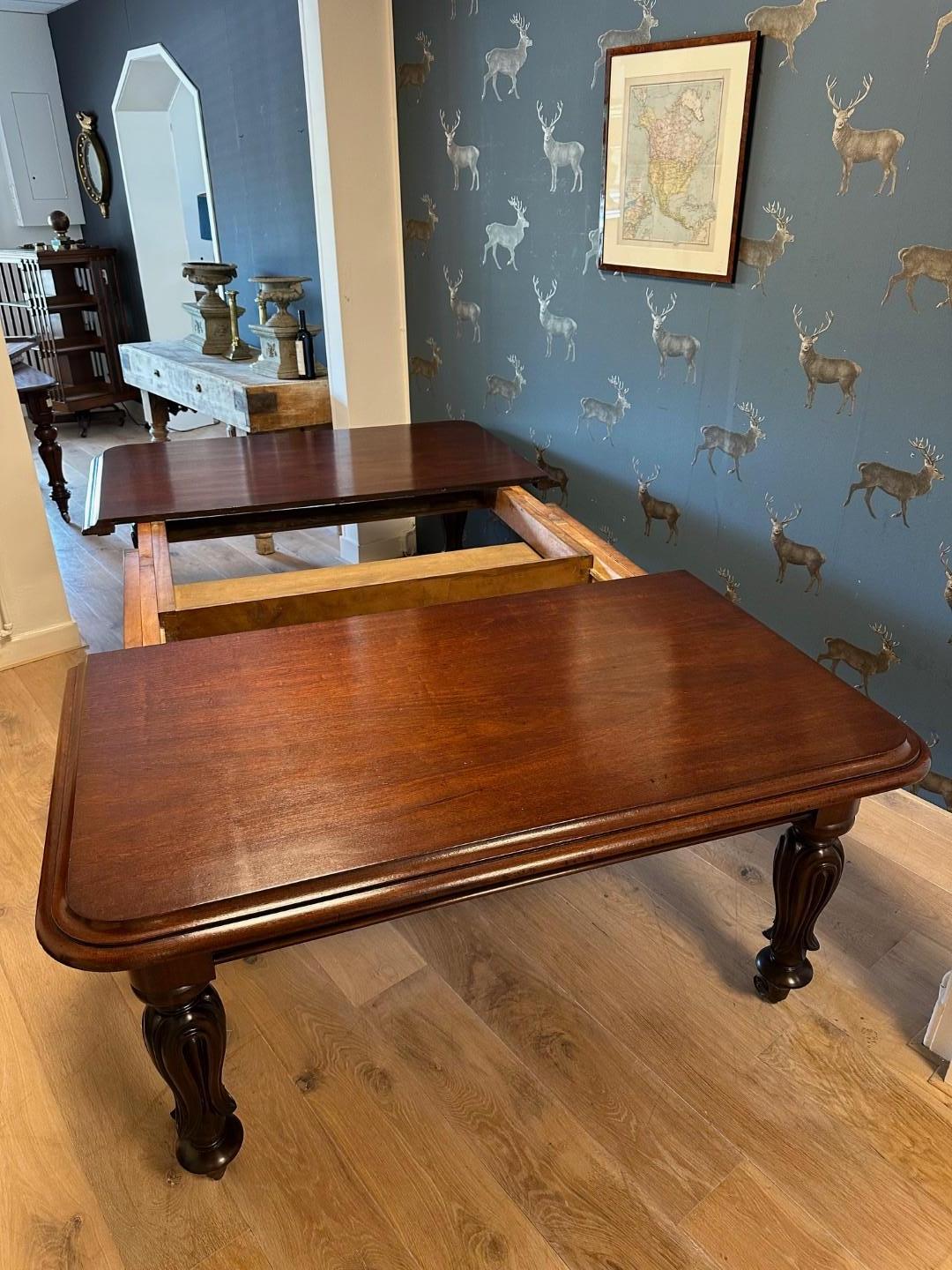 Large Georgian dining table en vente 5