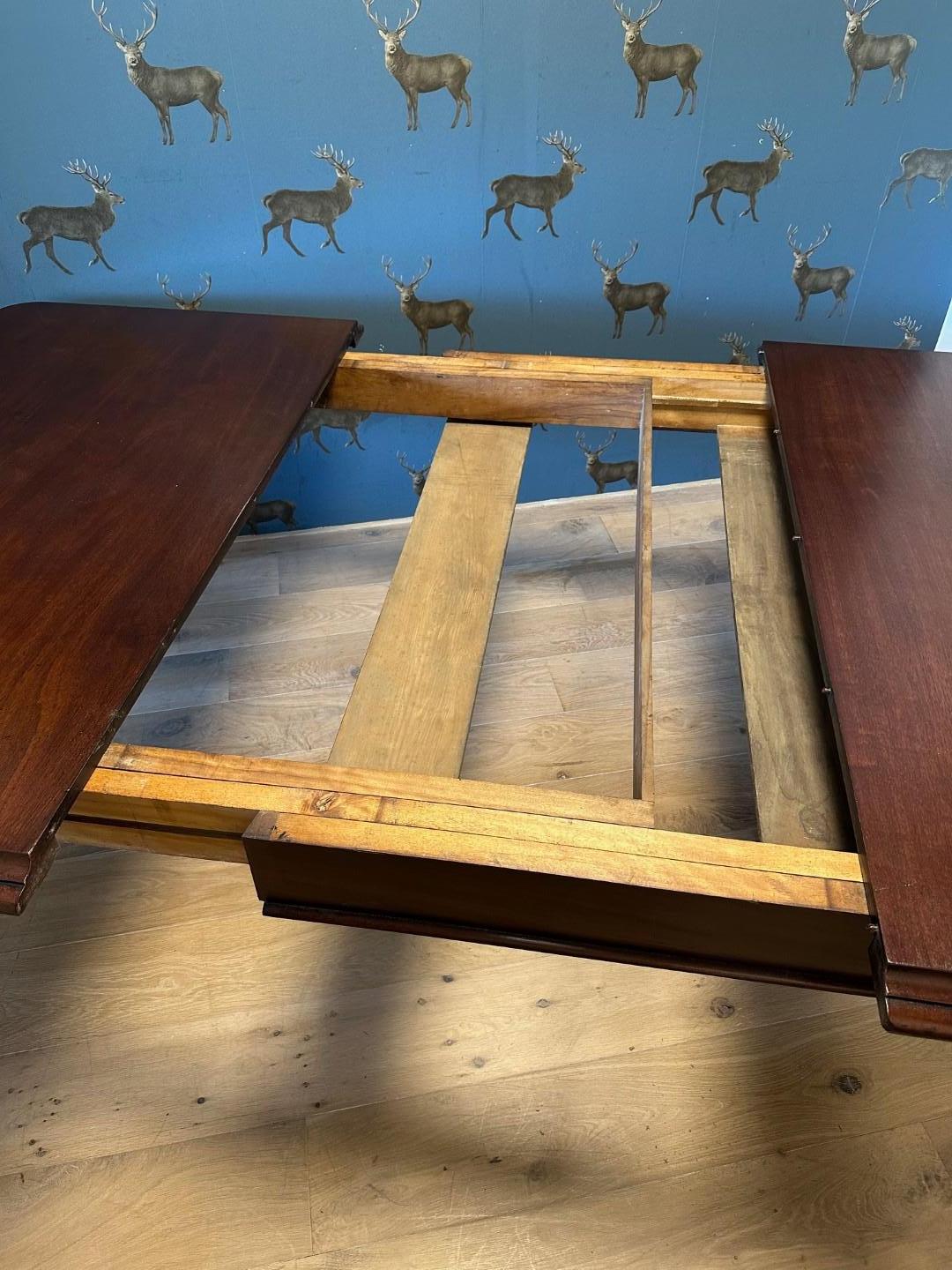 Large Georgian dining table en vente 3