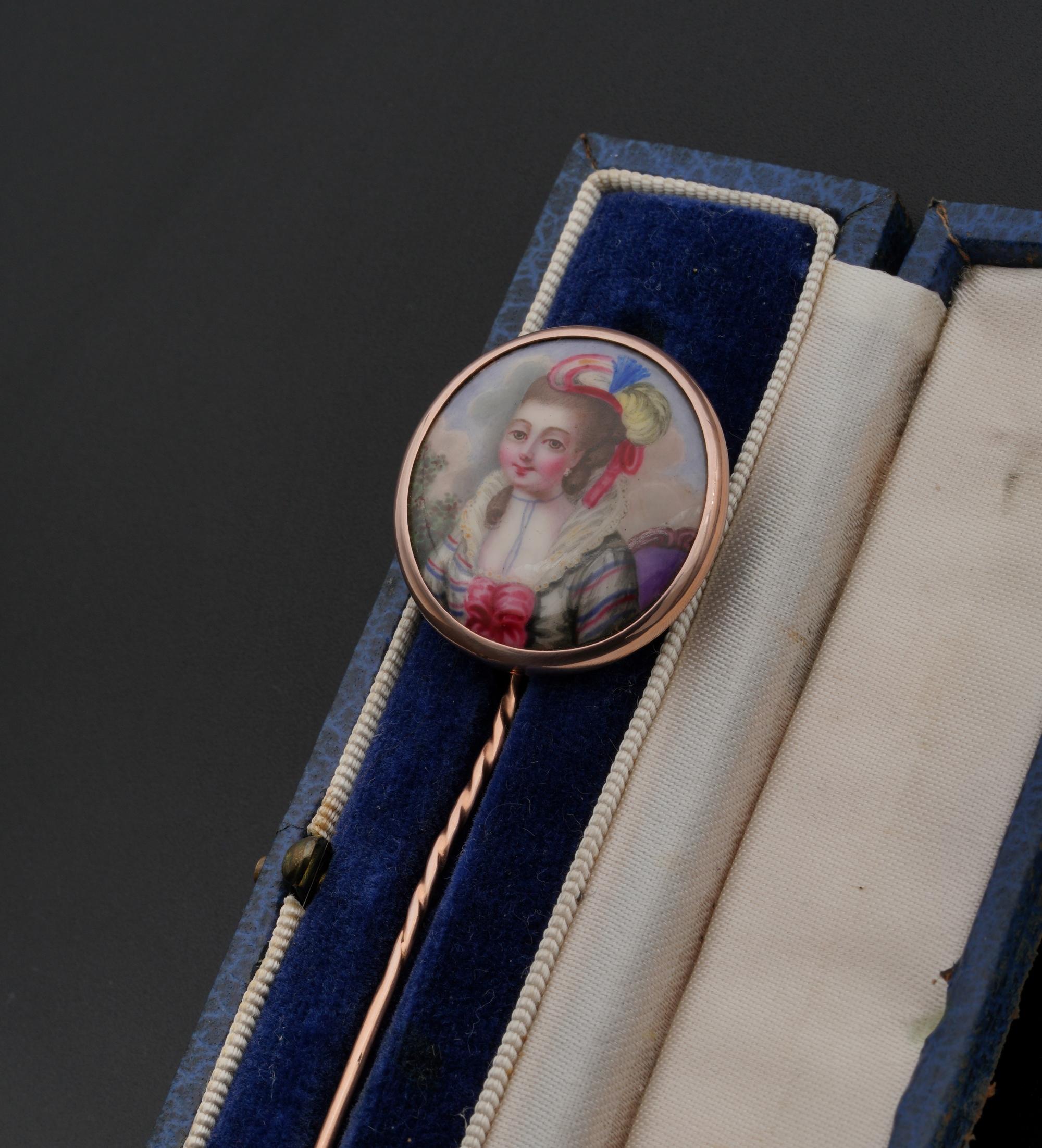 Large Georgian Lady Portrait Miniature Painted 16 Karat Gold Stick Pin In Good Condition For Sale In Napoli, IT