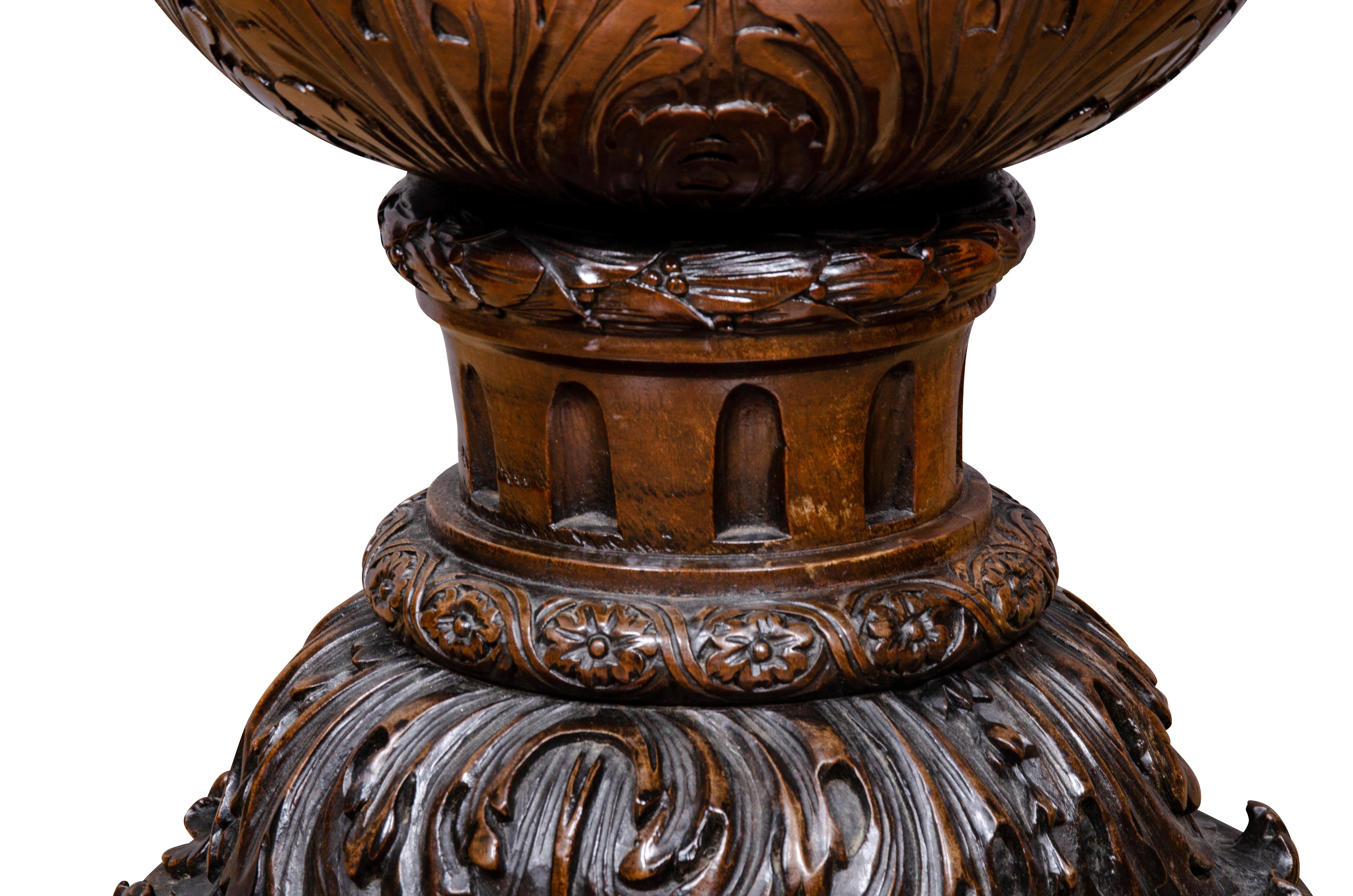 Mid-18th Century Large Georgian Mahogany Footed Urn For Sale