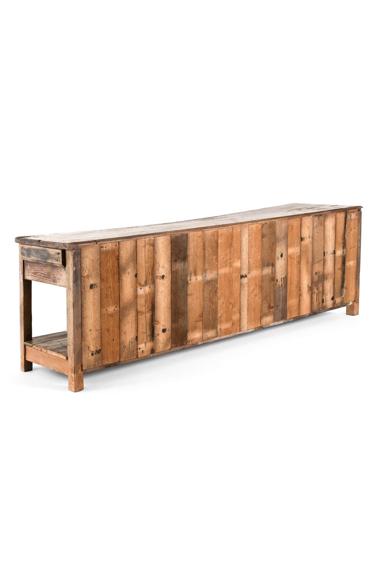 Fait main Grand buffet géorgien en Oak Oak en vente