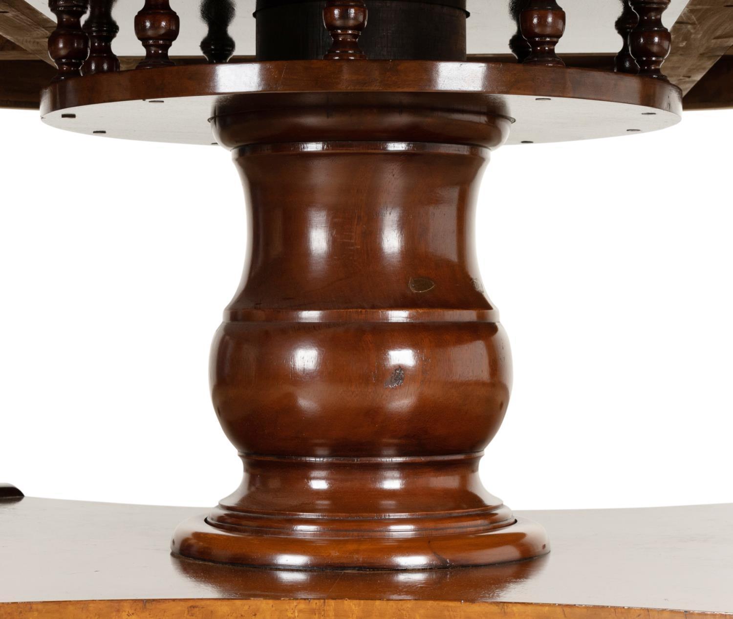 Large Georgian style Burled Wood Pedestal Dining Table In Good Condition For Sale In Atlanta, GA