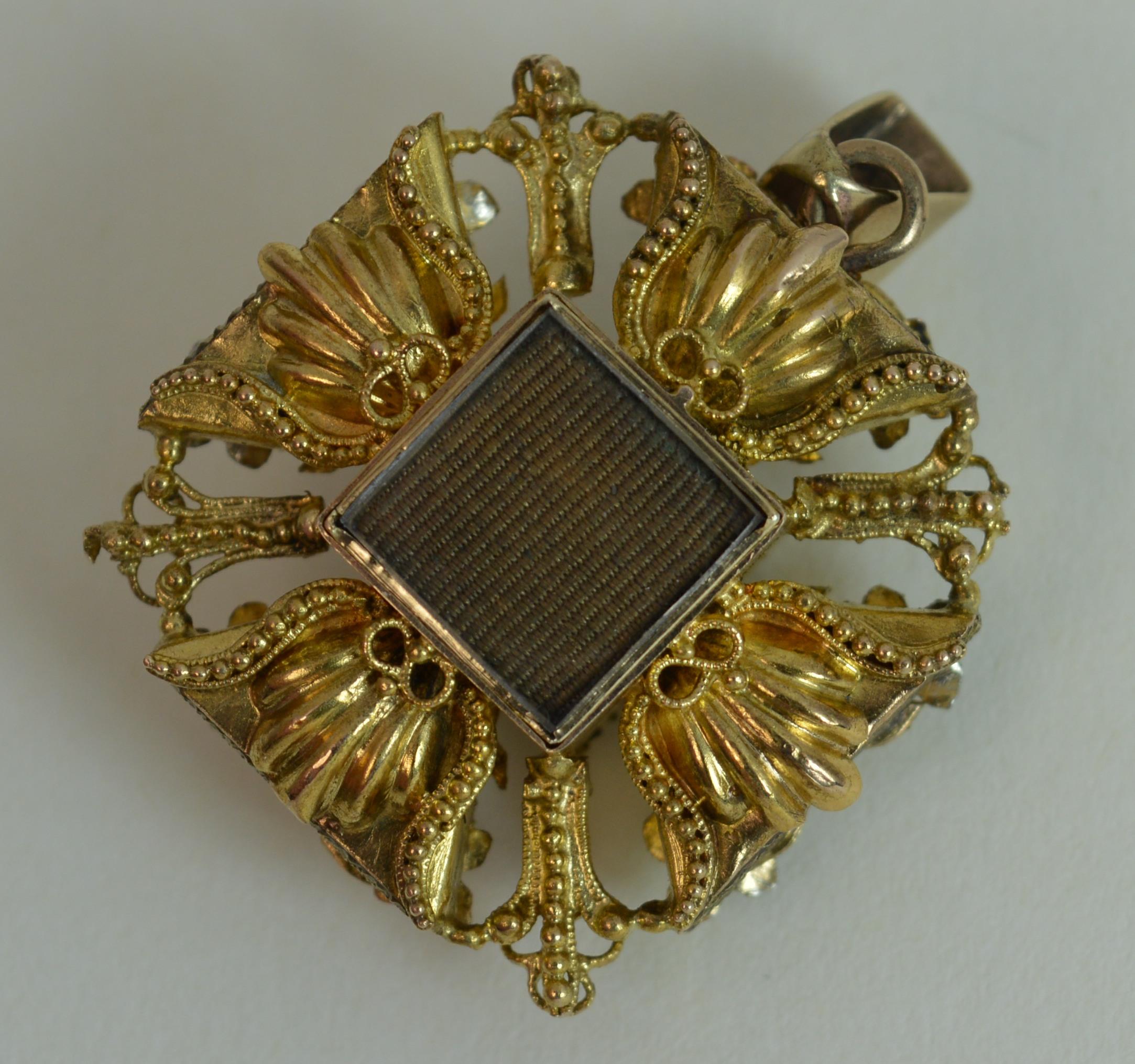 Large Georgian Tri Gold Emerald and Pearl Pendant, circa 1780 In Good Condition In St Helens, GB