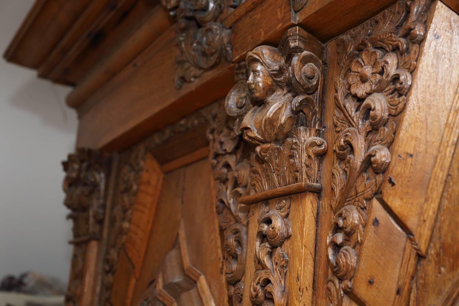 Large German Baroque Wardrobe, circa 1730 In Excellent Condition For Sale In Chicago, IL