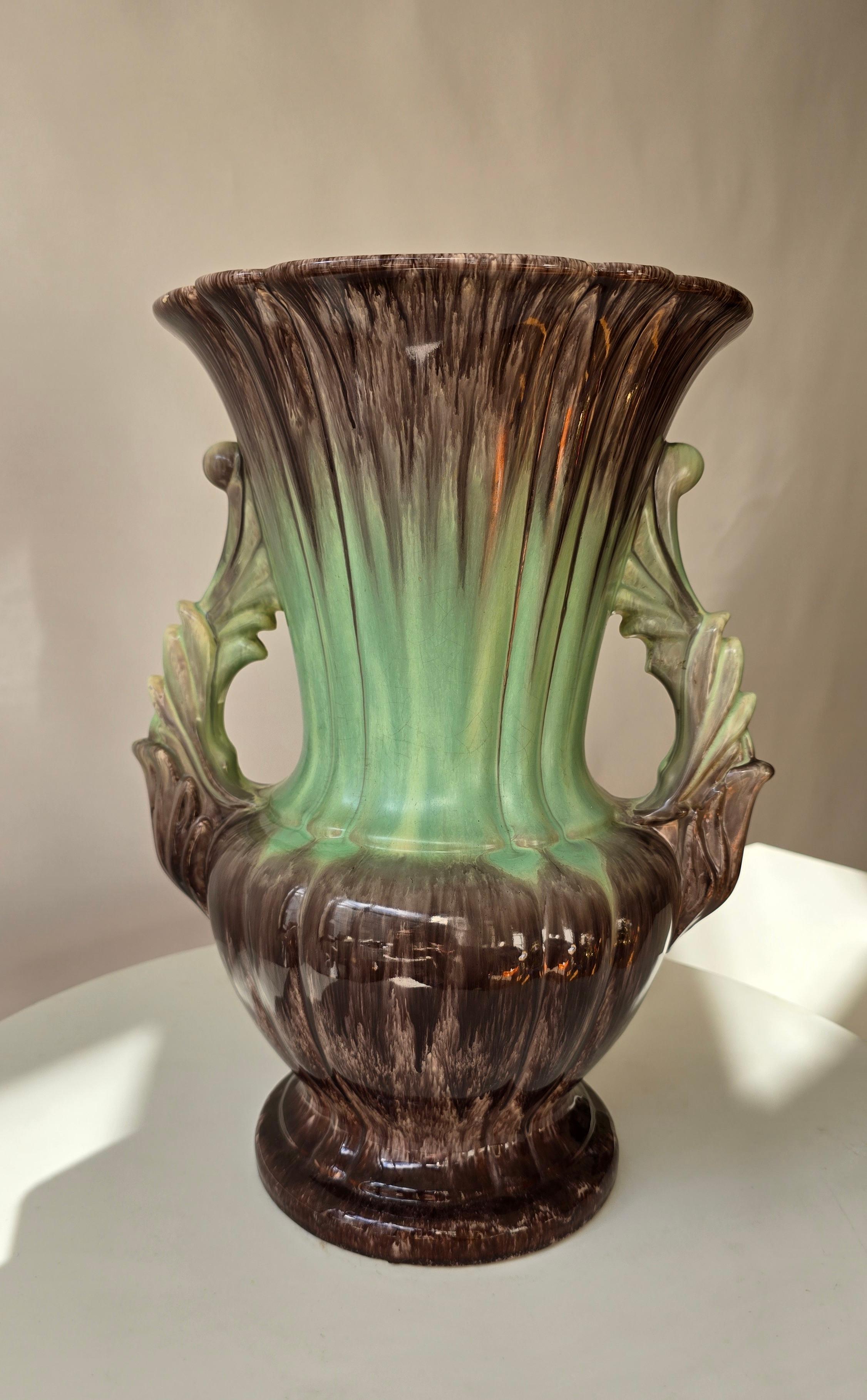 Mid-Century moderno Grande vaso tedesco in ceramica a lava grassa, smalto a goccia marrone e verde, anni '50 in vendita