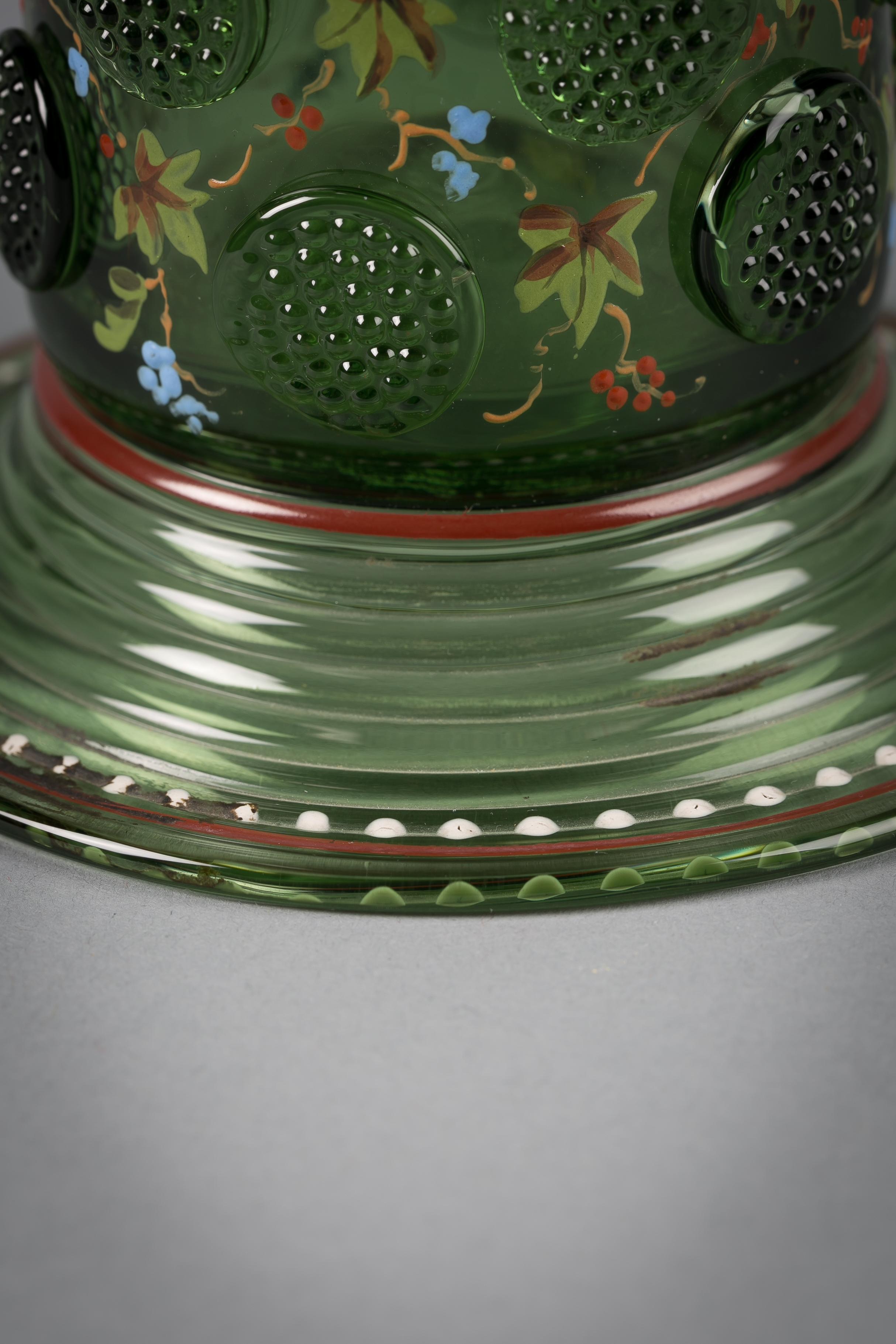 Tedesco Grande calice tedesco in vetro verde smaltato, Lobmeyer, circa 1880 in vendita