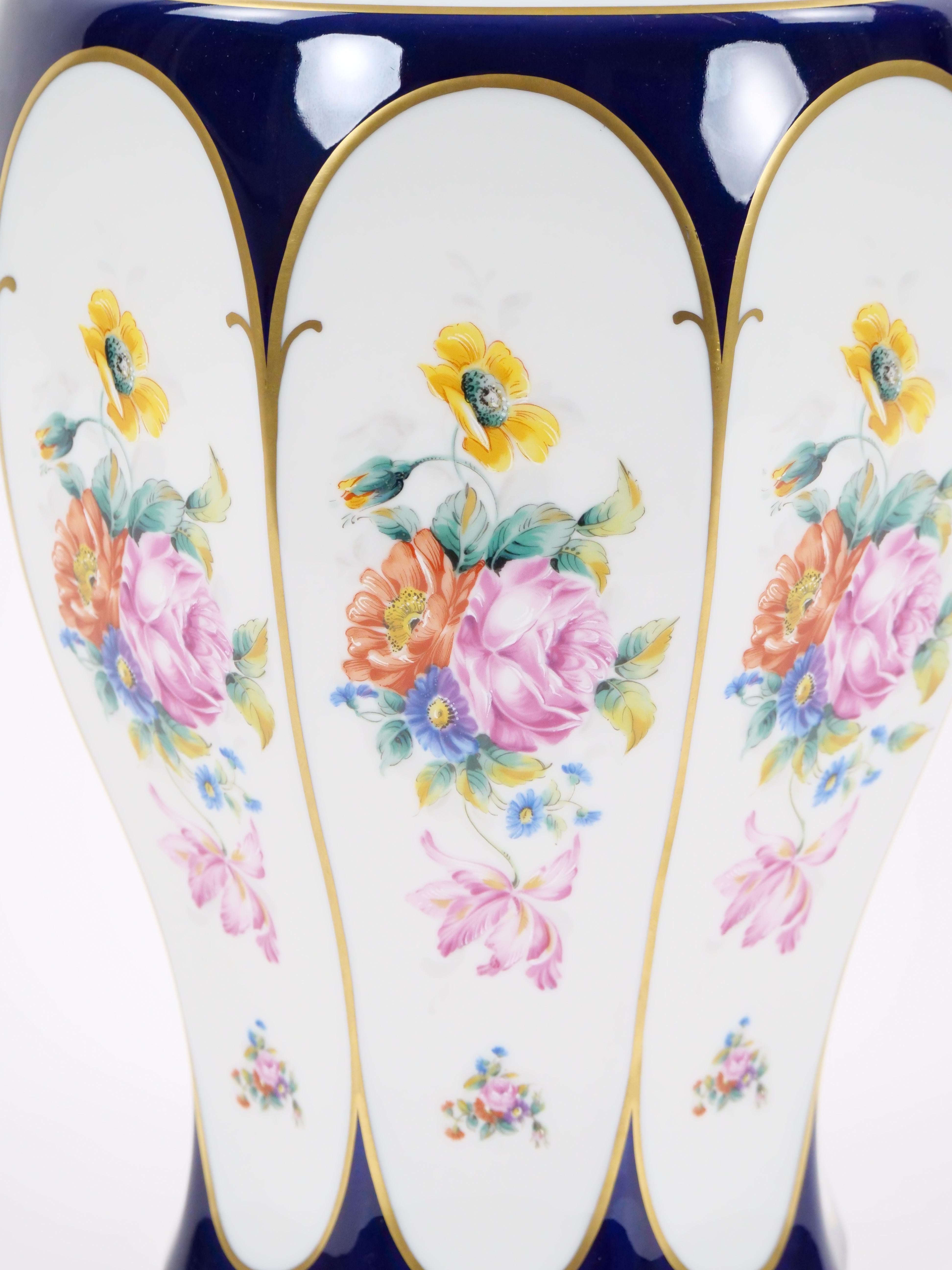 Large German Floral Hand-Painted and Gilt Porcelain Urn For Sale 5