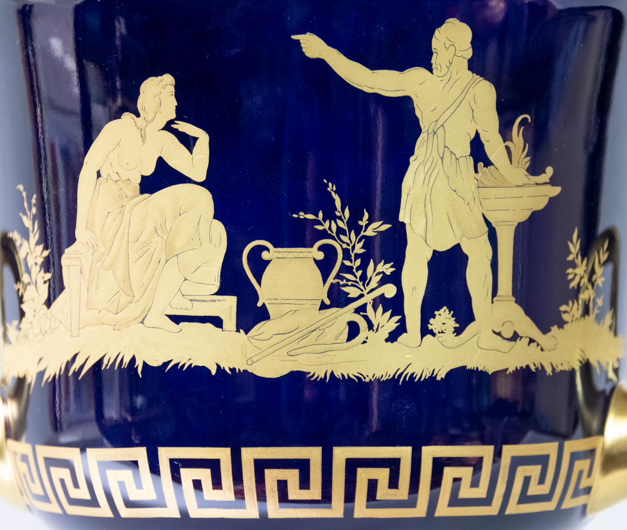 Large German Hutschenreuther Porcelain Empire Style Vase In Excellent Condition For Sale In Vilnius, LT