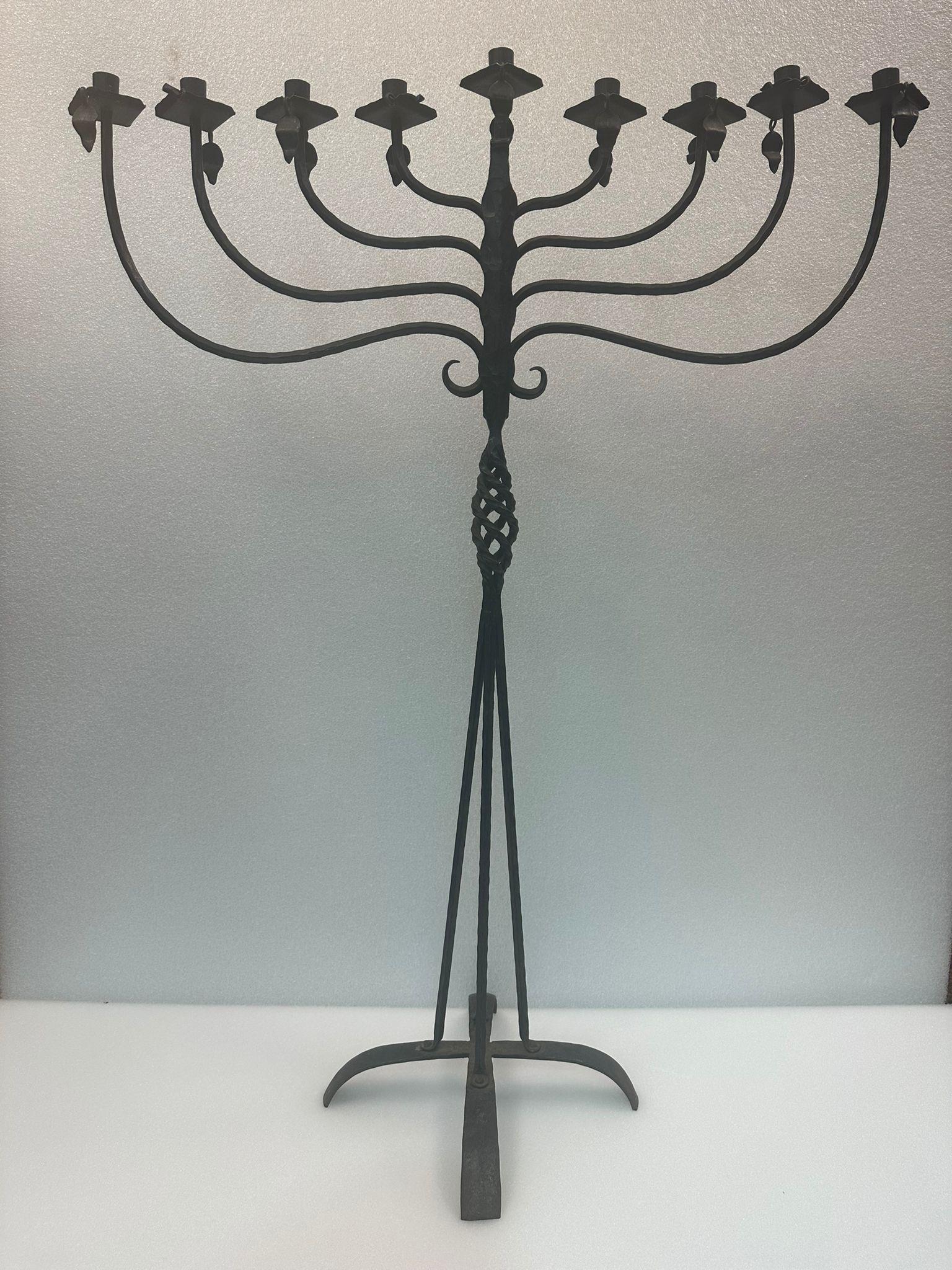 Grande lampe Hanukkah Arts and Crafts allemande en vente 1