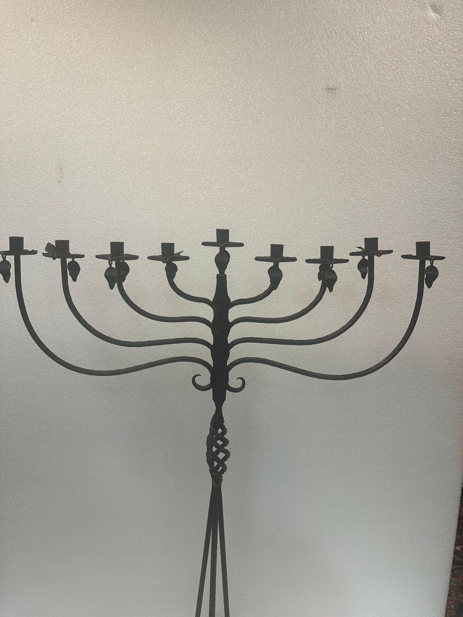 Grande lampe Hanukkah Arts and Crafts allemande en vente 2