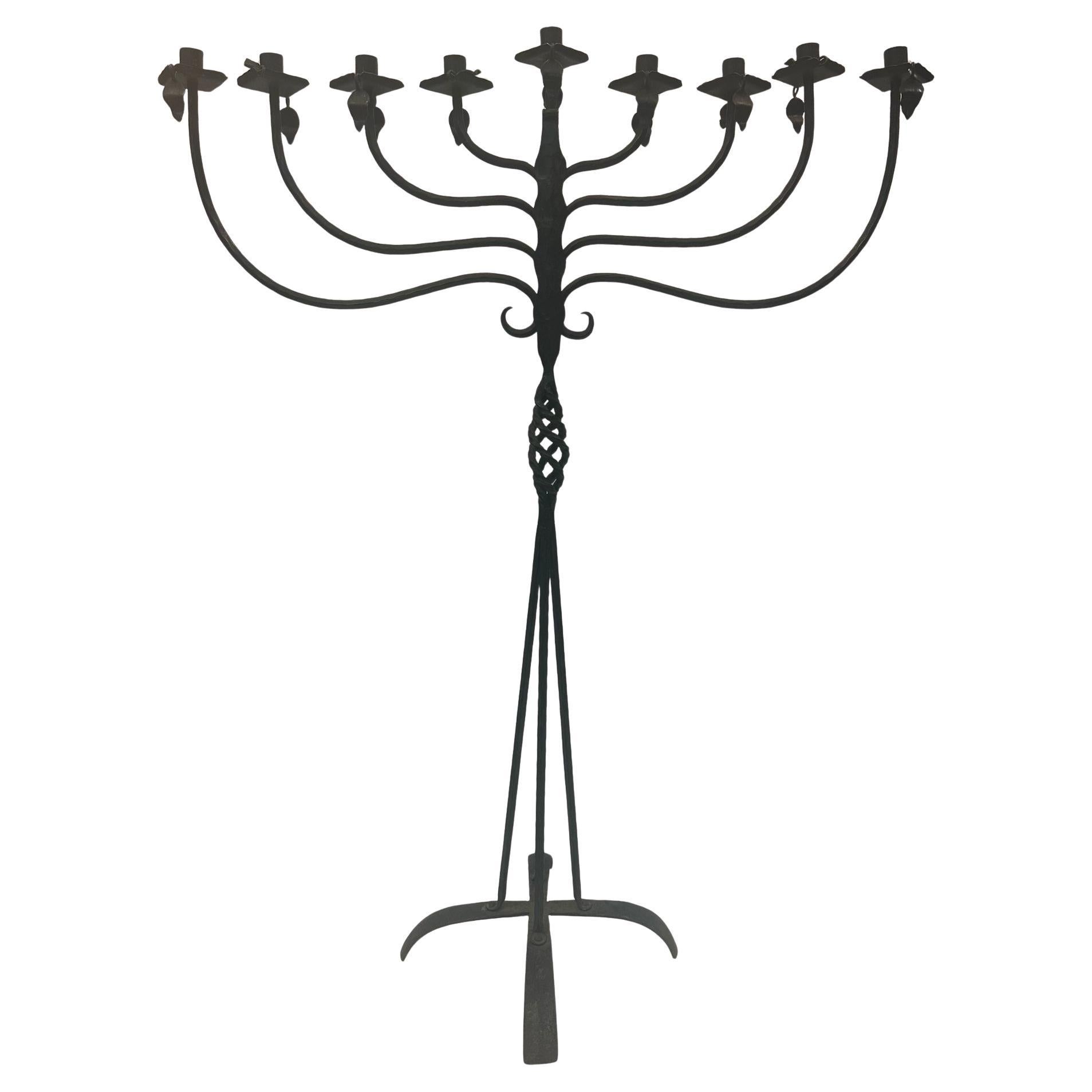 Große deutsche Arts and Crafts- Hanukkah-Lampe aus Eisen