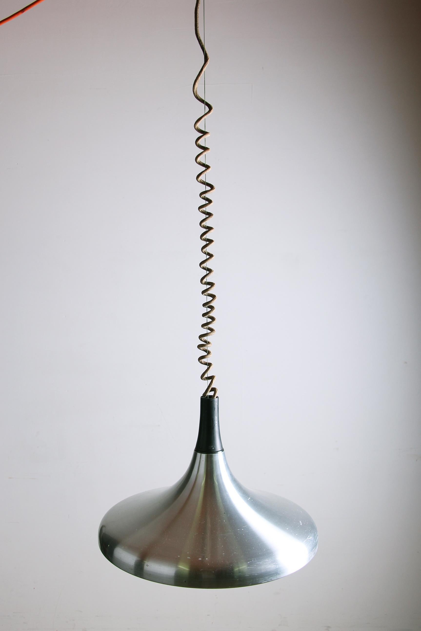 Grande lampada a sospensione tedesca in metallo cromato, modello Tulip di Erco 1960. In condizioni buone in vendita a JOINVILLE-LE-PONT, FR