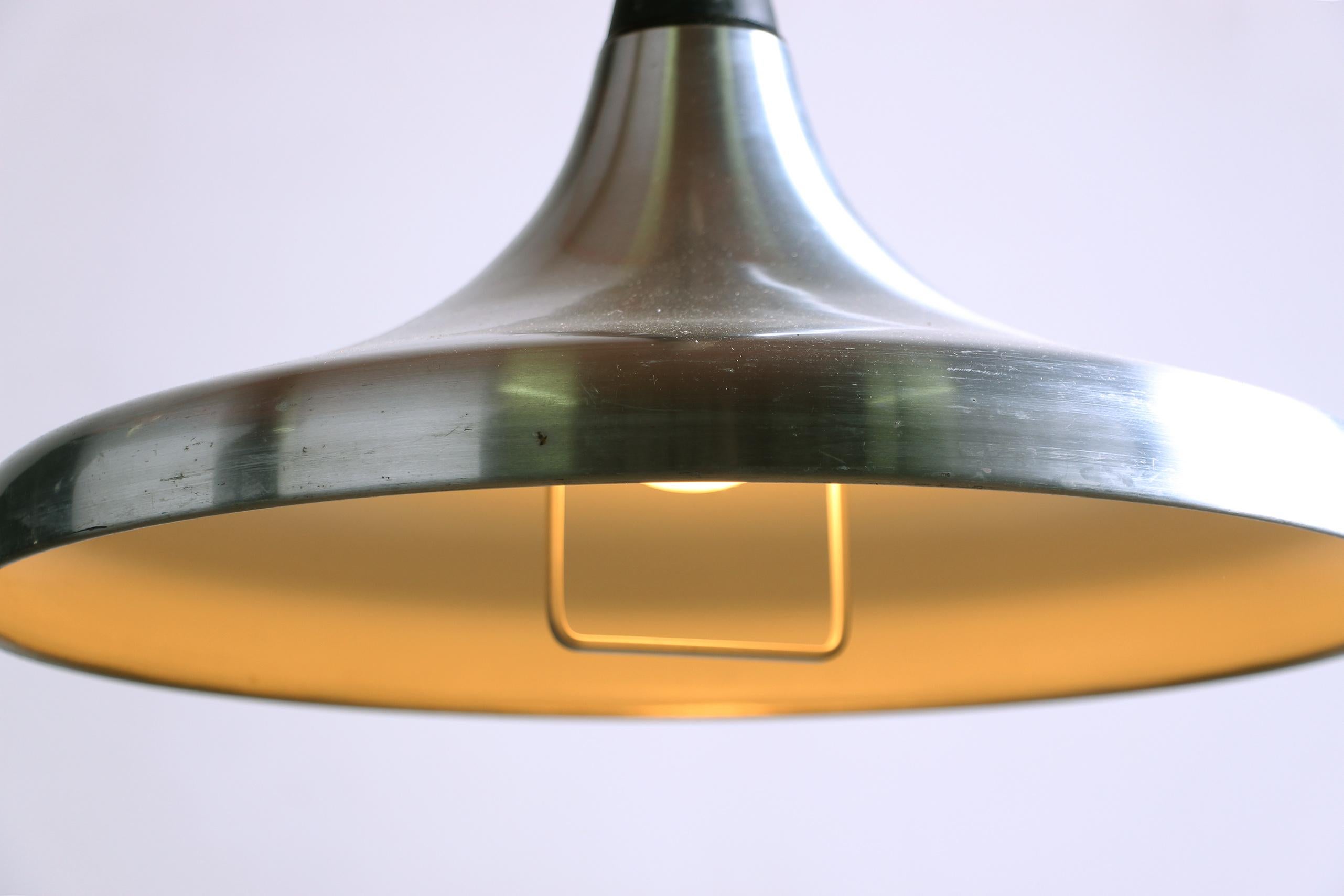 Metallo Grande lampada a sospensione tedesca in metallo cromato, modello Tulip di Erco 1960. in vendita