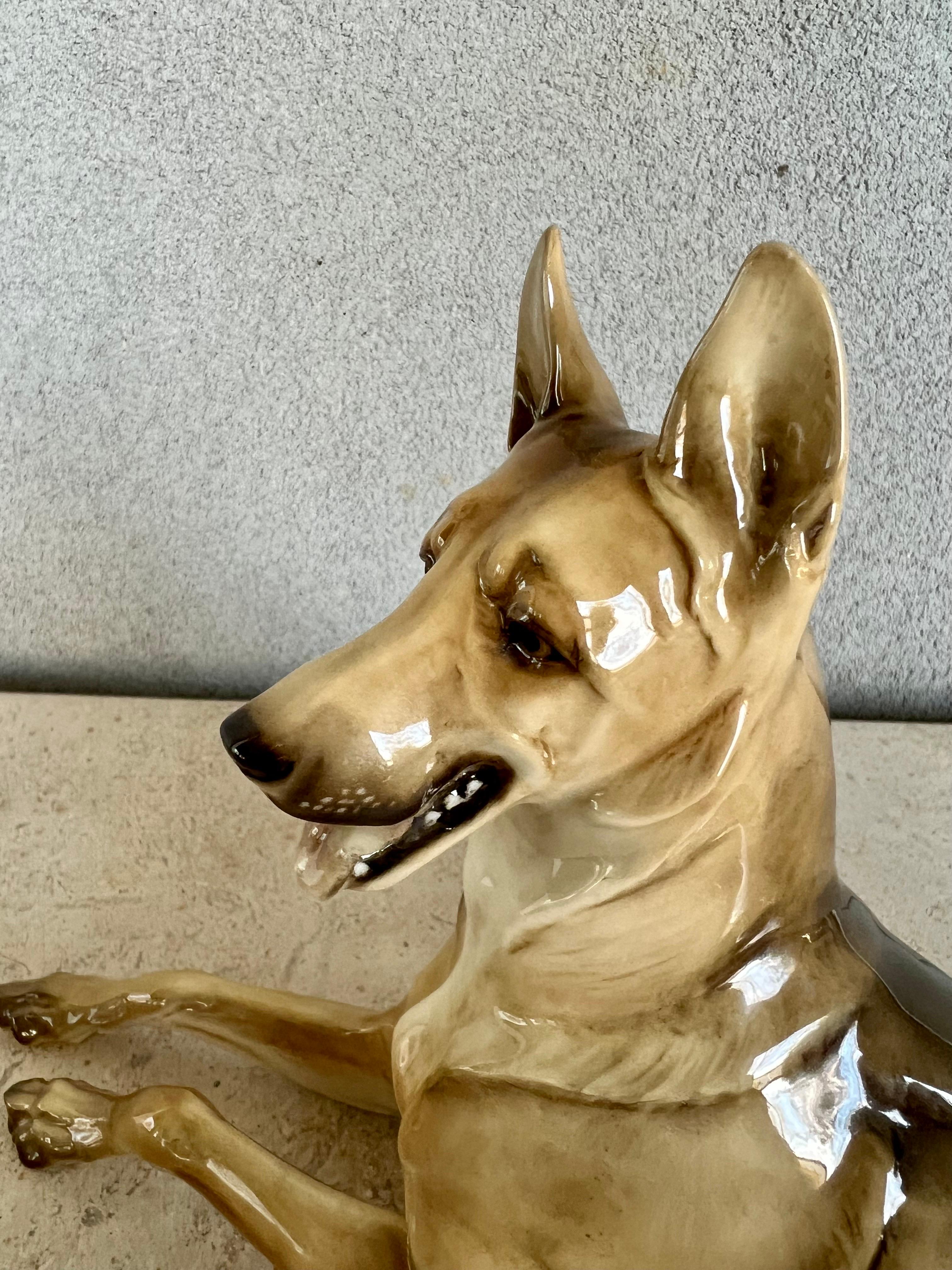 Large German Shepherd Porcelain Figurine Dog Hutschenreuther In Good Condition For Sale In Fort Washington, MD