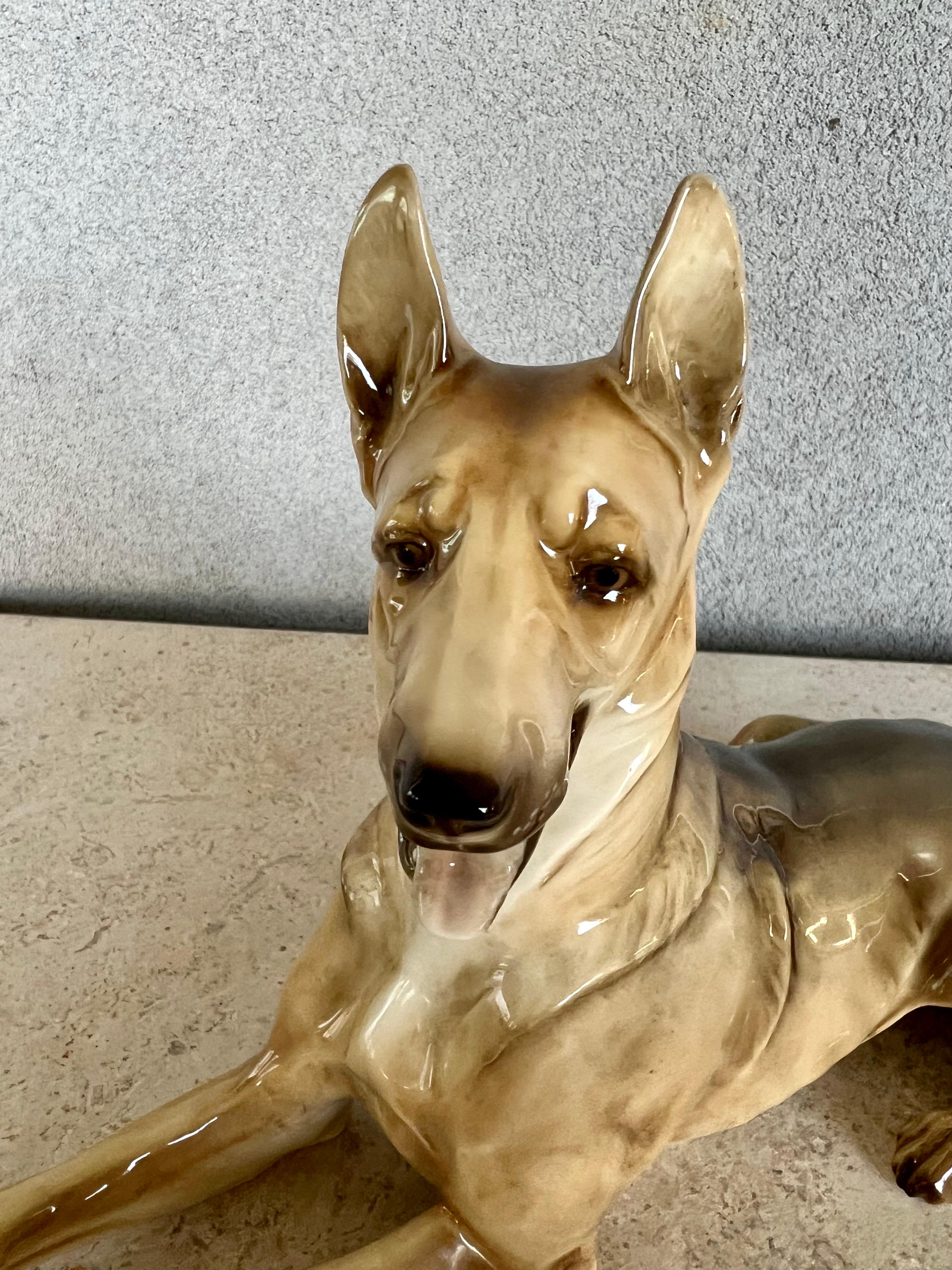 Große deutsche Hirte-Porzellanfigur, Hund Hutschenreuther im Zustand „Gut“ im Angebot in Fort Washington, MD