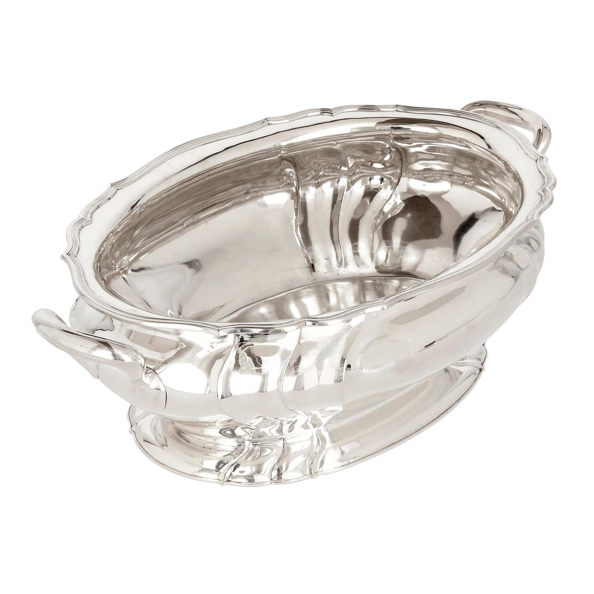 Large German silver bowl, fully hallmarked
German, early 20th century
Measures: Height 16.5cm, width 54cm, depth 31.5cm

Crafted from fine silver and produced in Germany in the early decades of the 20th century, this fine bowl would make a