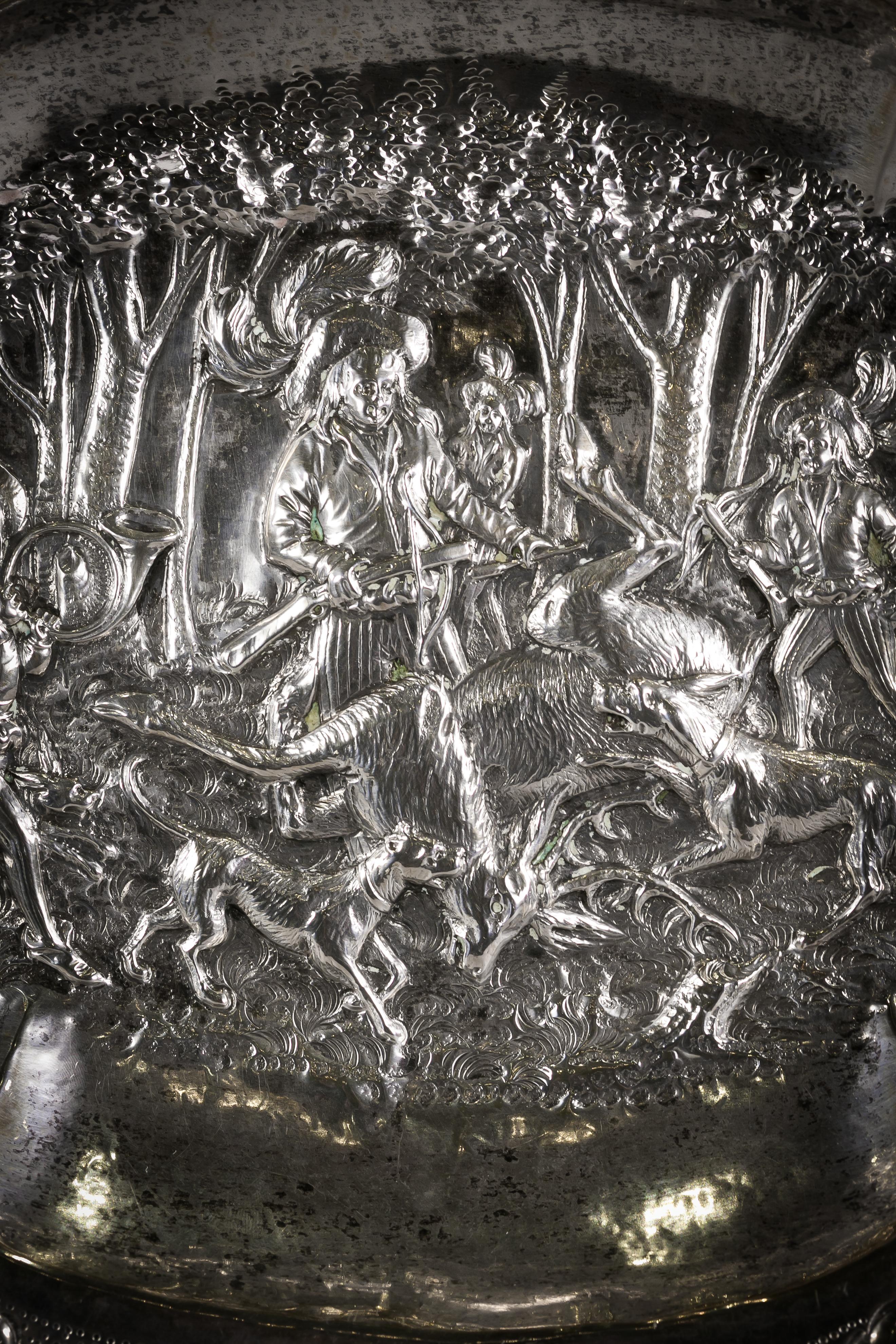 Large German Silver Sideboard Dish, circa 1900 In Good Condition For Sale In New York, NY