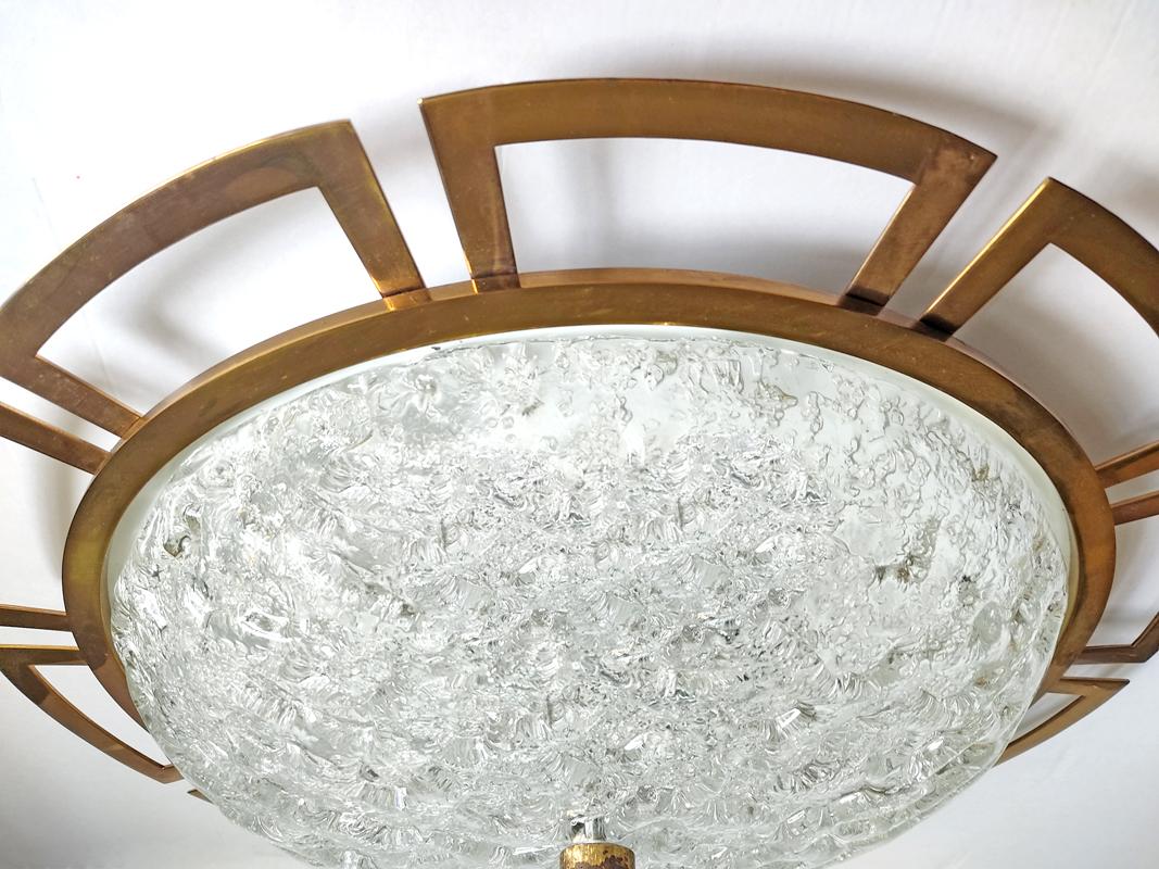 Große deutsche Vintage Murano Glas und Messing Deckenleuchte Flush Mount im Zustand „Gut“ im Angebot in Berlin, DE