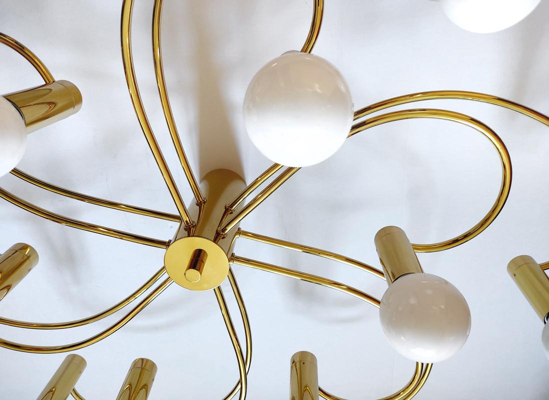 Large German Vintage Sculptural Ceiling Light Flush Mount Chandelier, 1960s In Good Condition For Sale In Berlin, DE