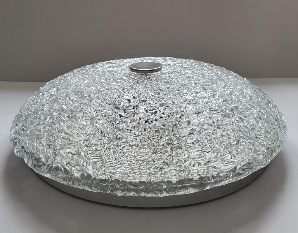Mid-Century Modern Grande applique encastrée allemande vintage en verre de Murano texturé en vente