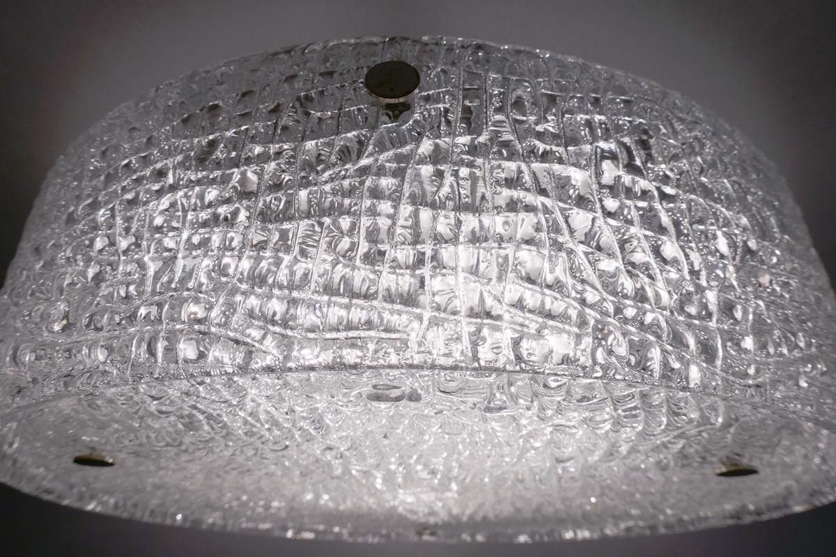 Large German Vintage Textured Murano Glass Ceiling Light Flushmount, 1960s In Good Condition For Sale In Berlin, DE