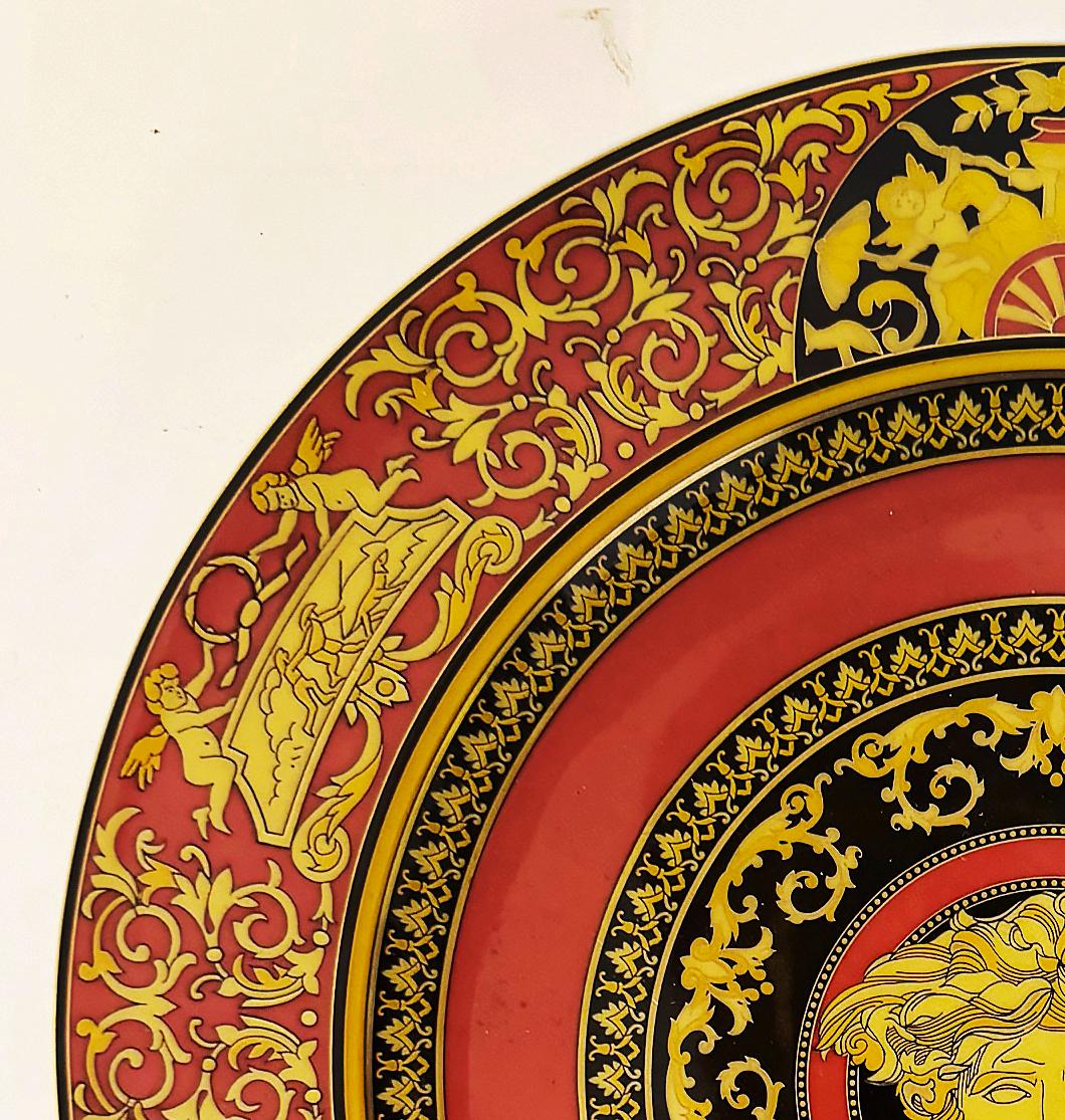 Plato hondo grande de porcelana Gianni Versace 