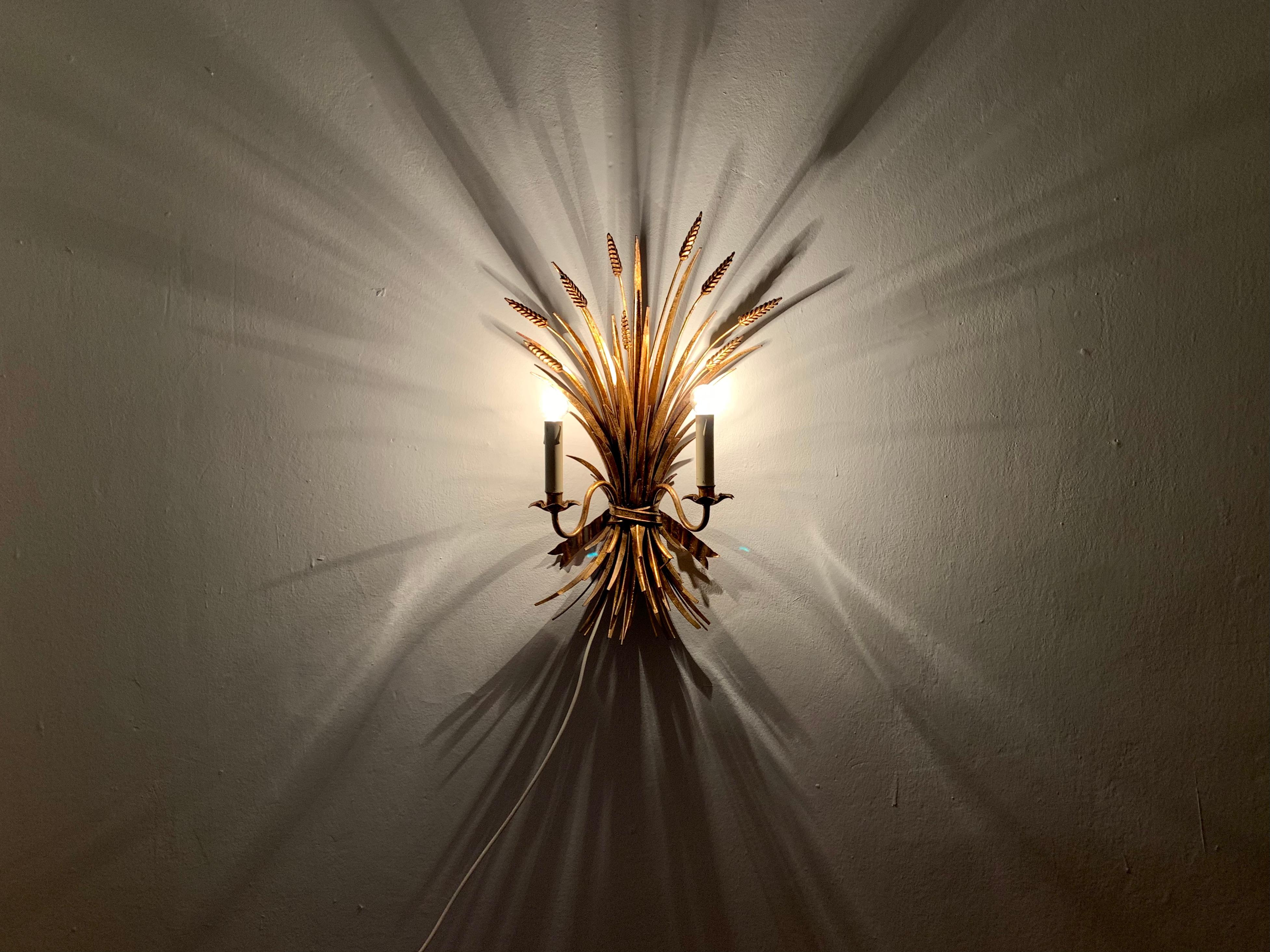 Large Gilded Italian Hollywood Regency Metal Wall Lamp by Hans Kögl For Sale 7