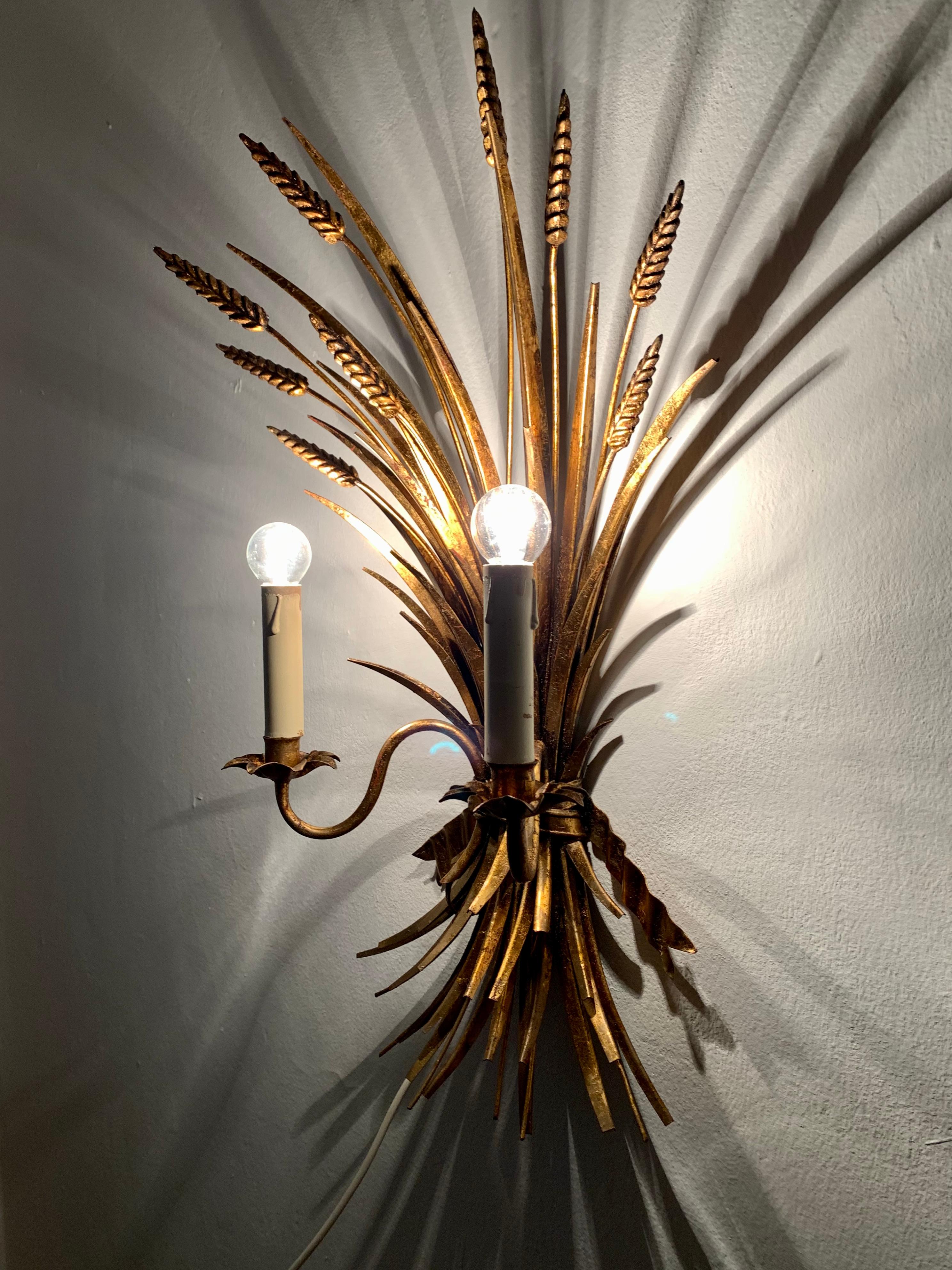 Large Gilded Italian Hollywood Regency Metal Wall Lamp by Hans Kögl For Sale 8