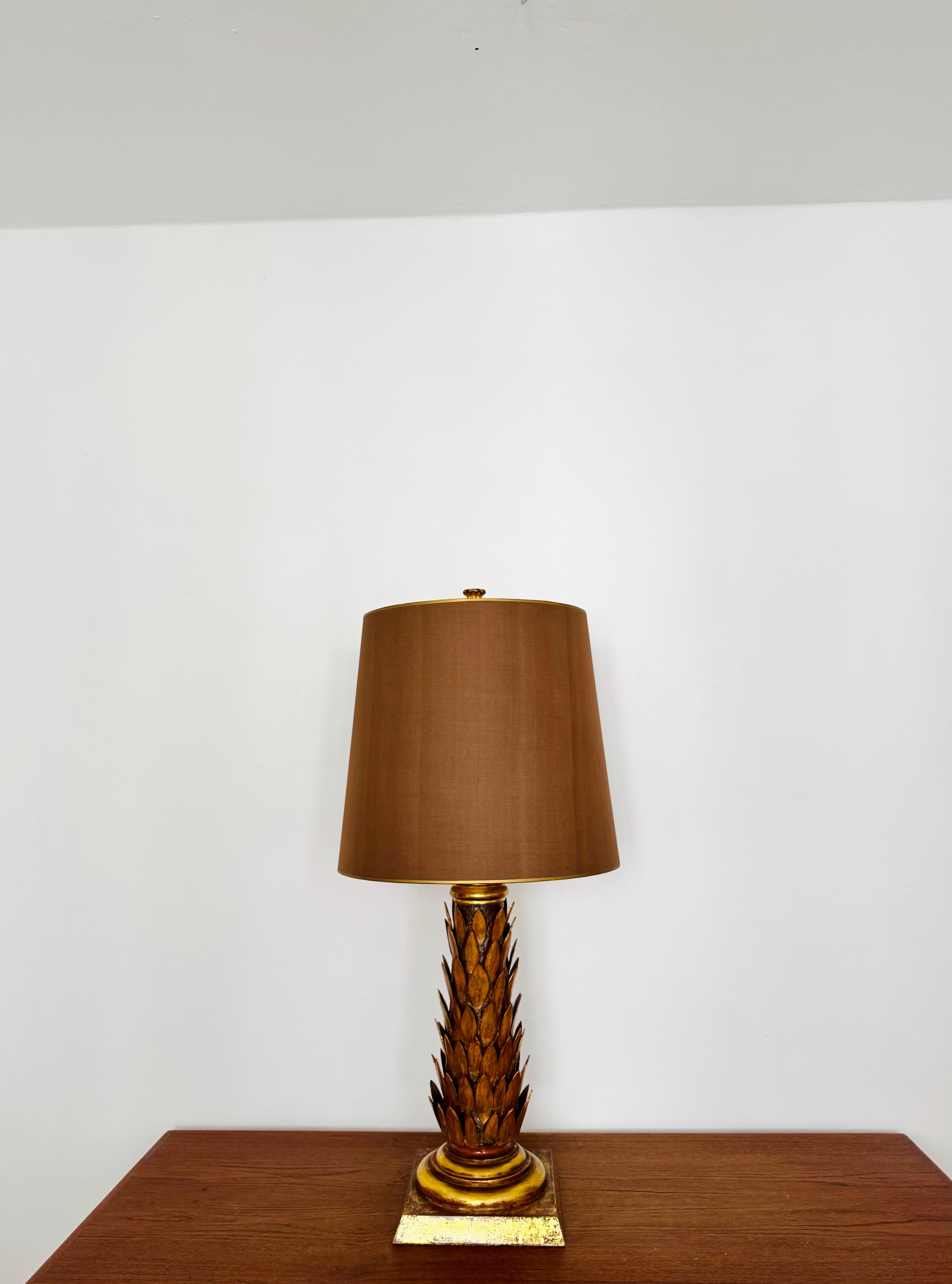 Late 20th Century Large Gilded Italian Hollywood Regency Table Lamp For Sale